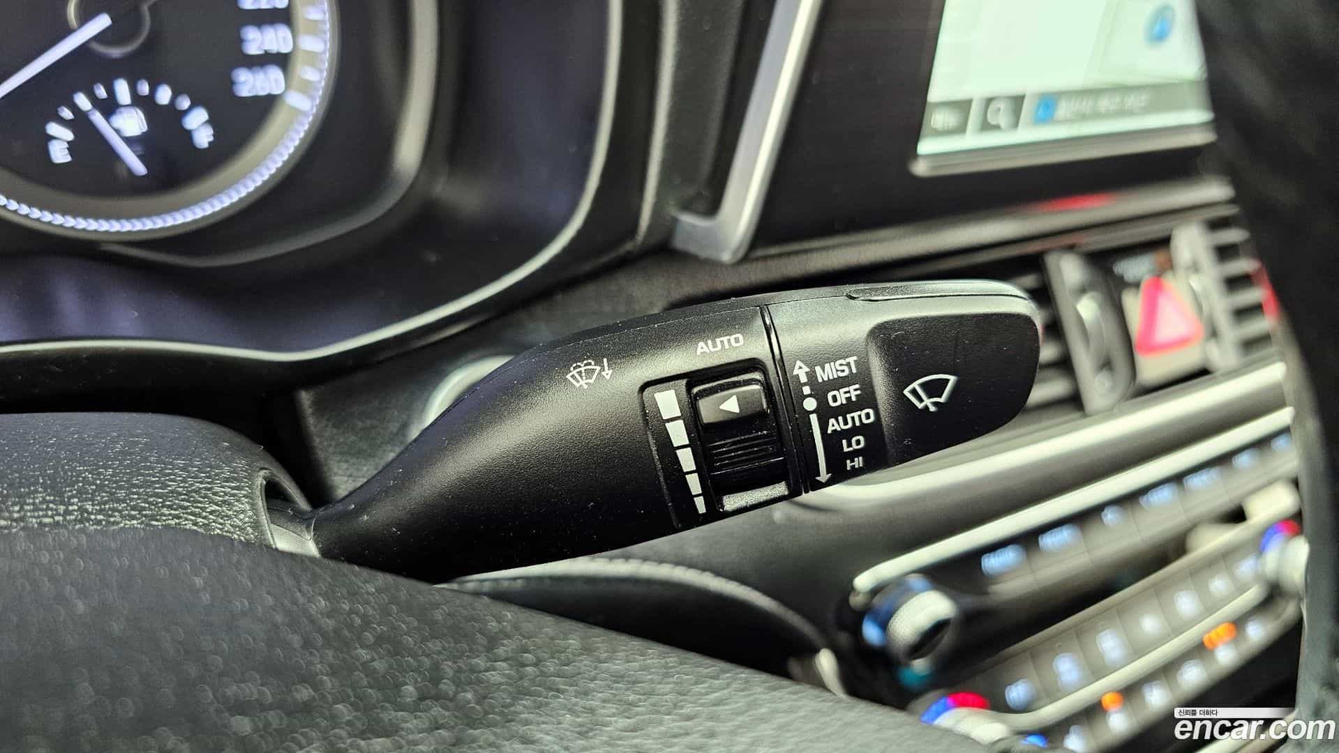 Grandeur Hyundai 2018.0-OPTION-022