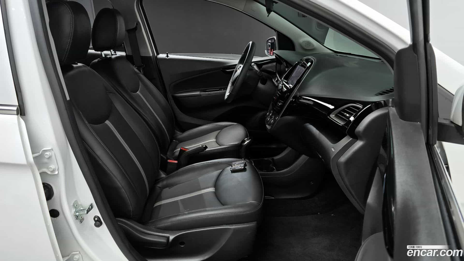 Spark Chevrolet 2022.2-INNER-036