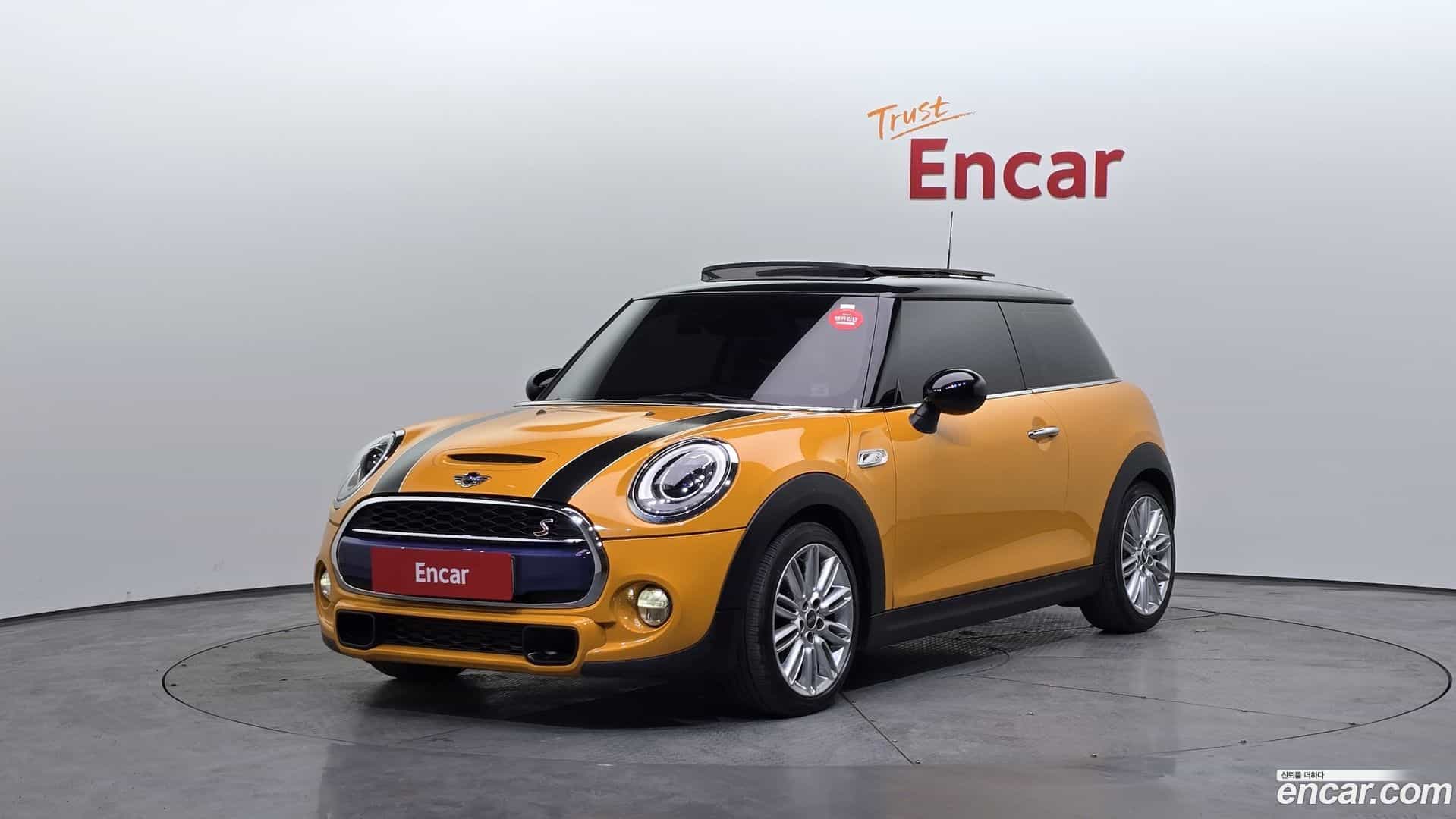 Cooper Mini 2017.3-OUTER-001