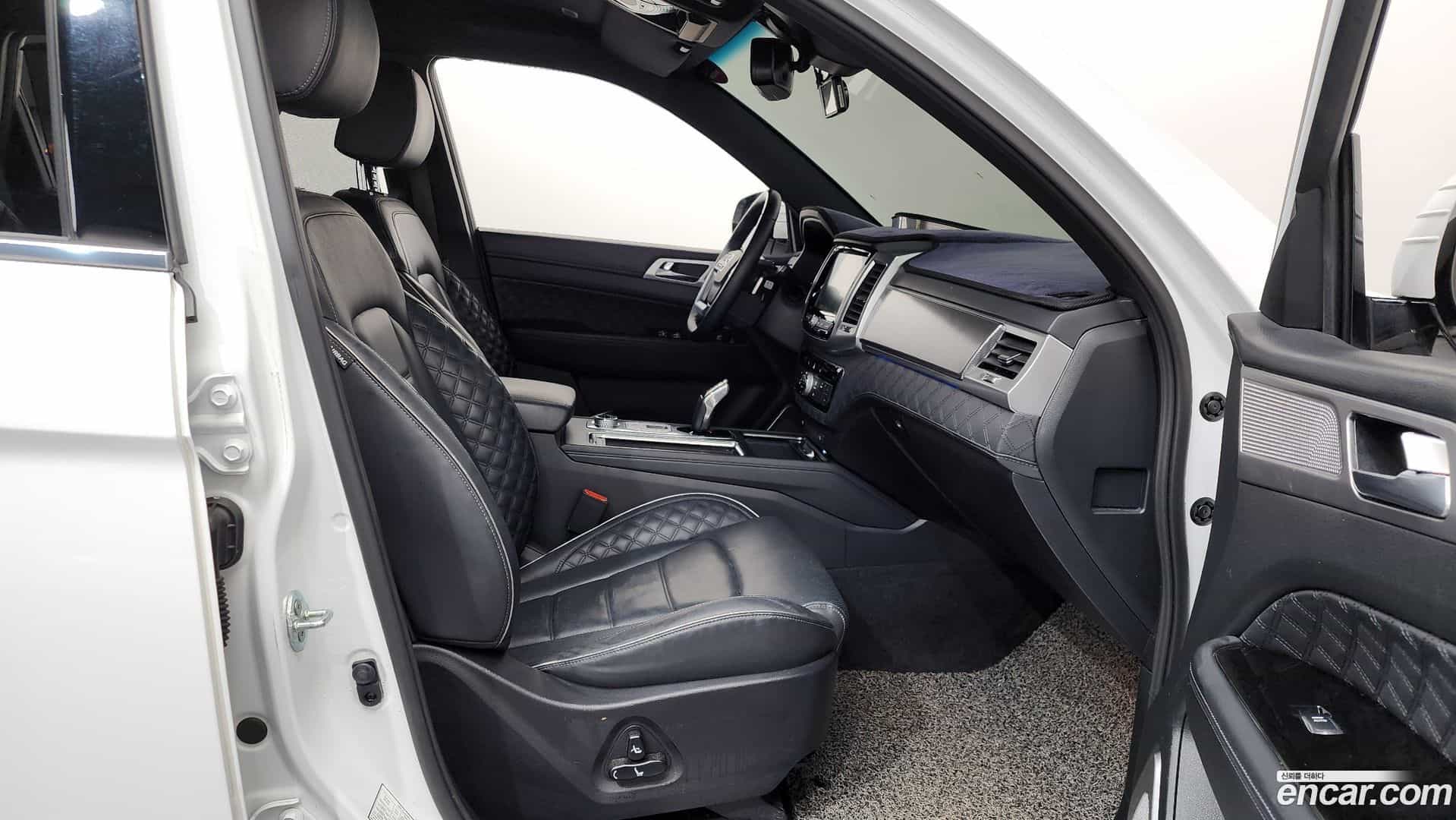 Rexton KG Mobility 2021.5-INNER-036