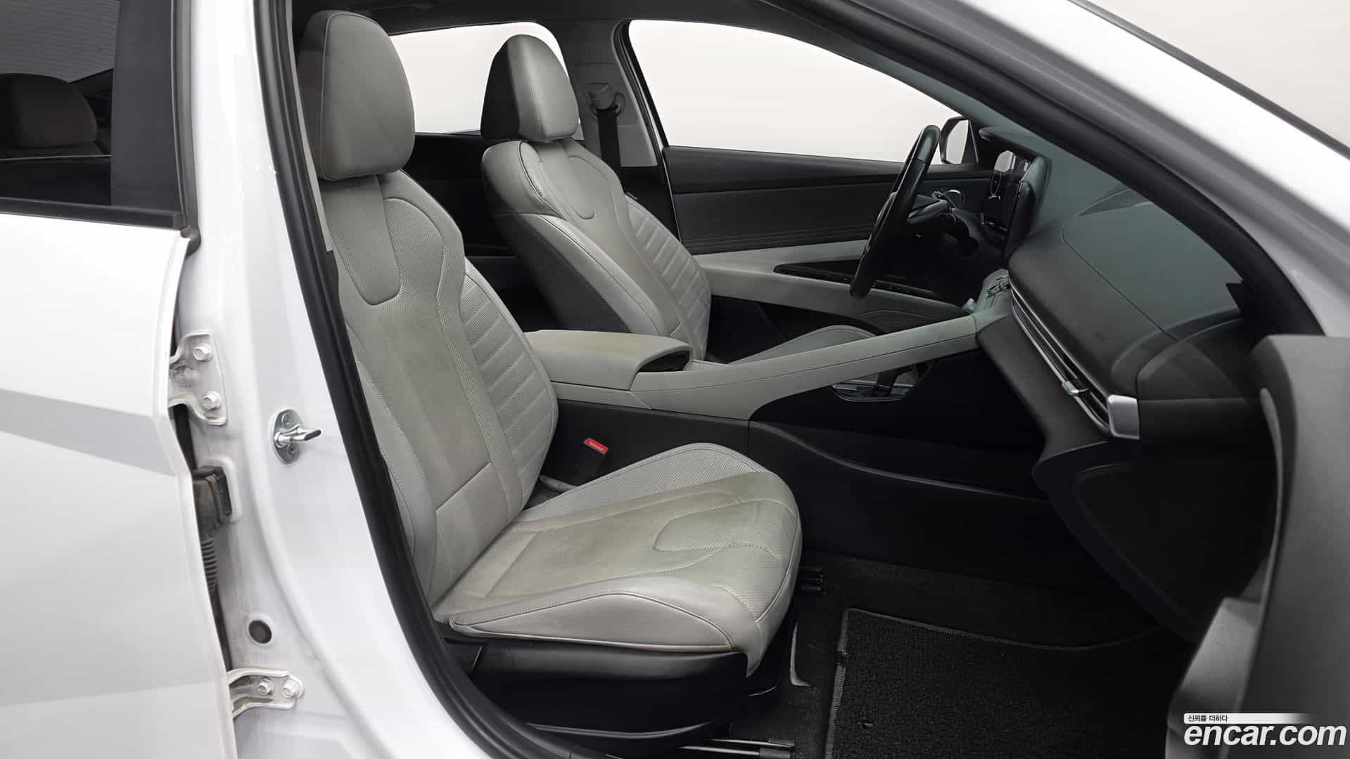 AVANTE Hyundai 2021.8-OPTION-015