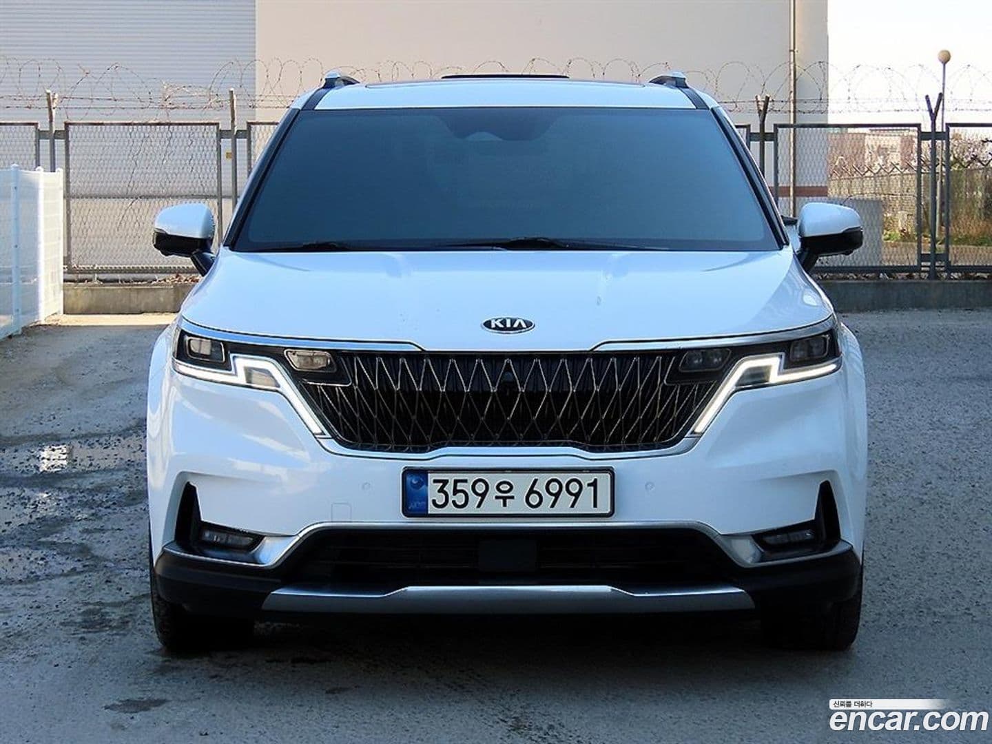 Main__Slider__Photo:Canival Kia 2020.10-0