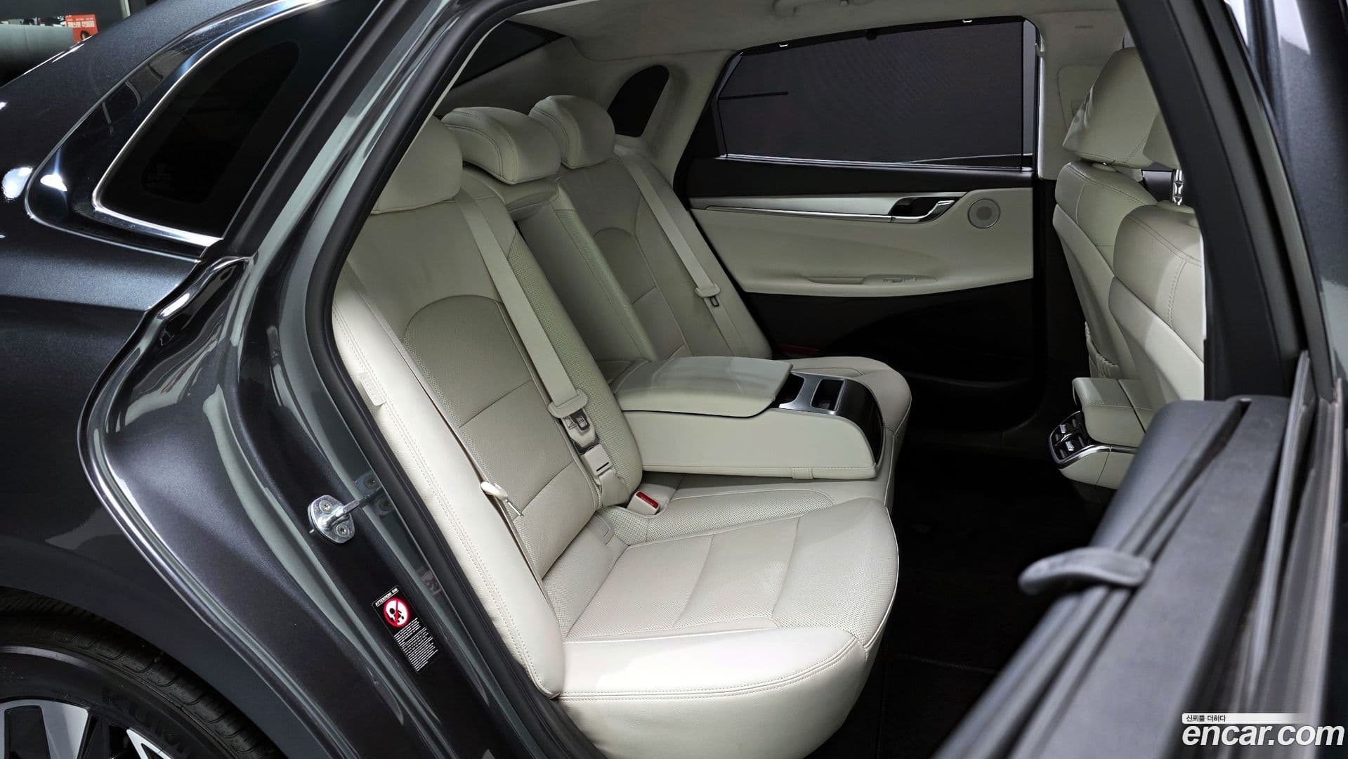 Main__Slider__Photo:Grandeur Hyundai 2022.6-10