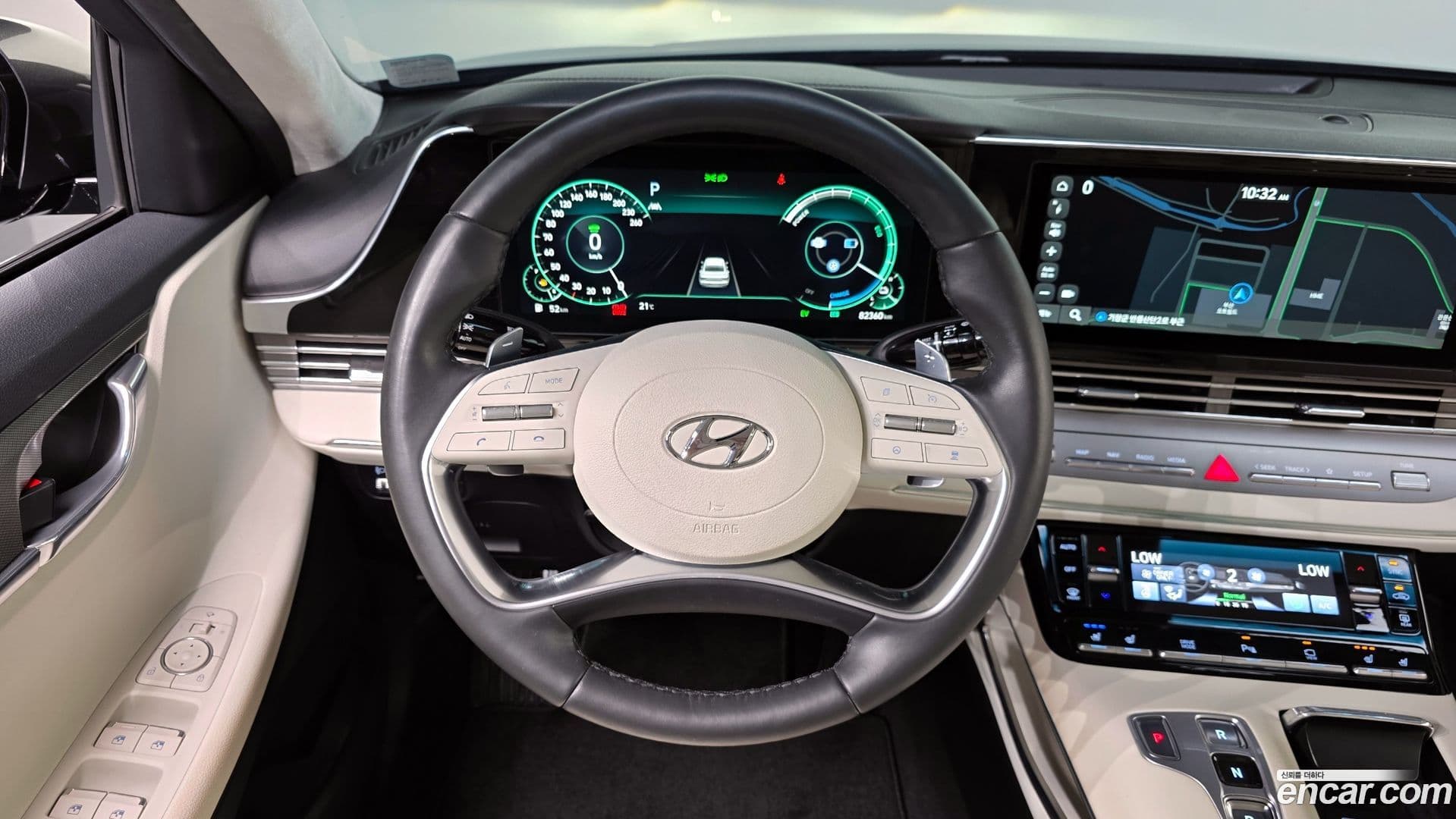 Main__Slider__Photo:Grandeur Hyundai 2022.6-12