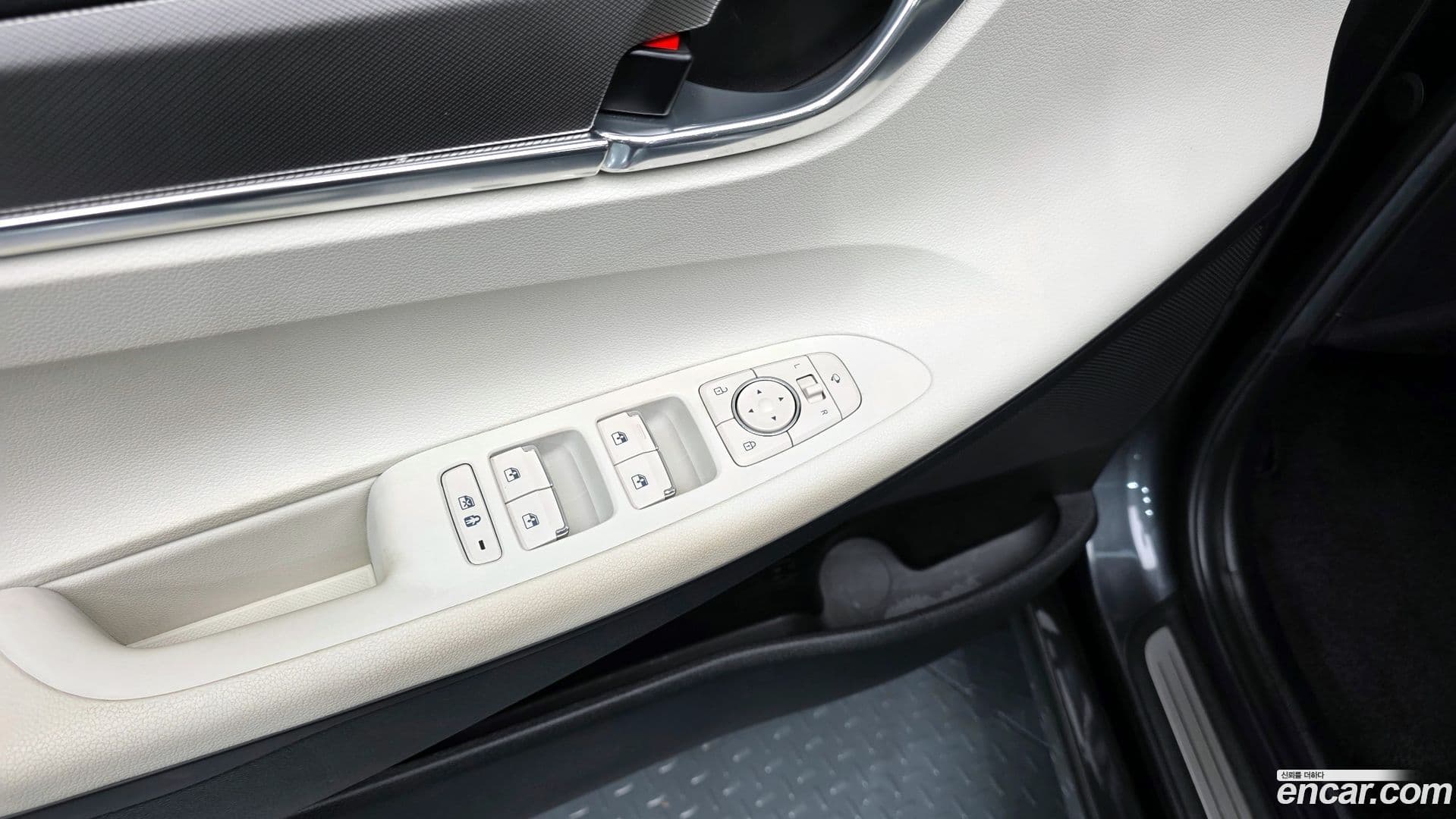 Main__Slider__Photo:Grandeur Hyundai 2022.6-27