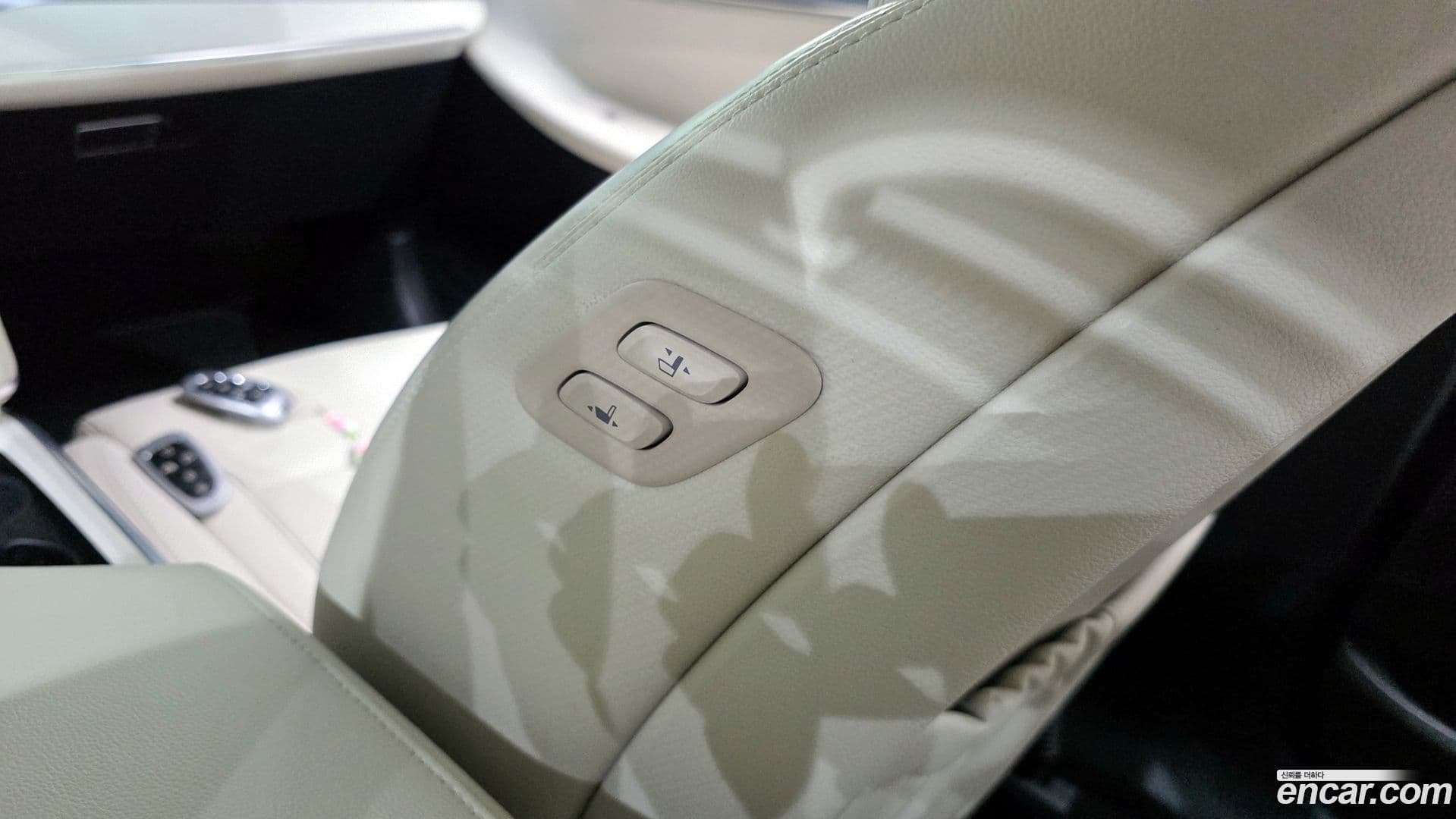 Main__Slider__Photo:Grandeur Hyundai 2022.6-32