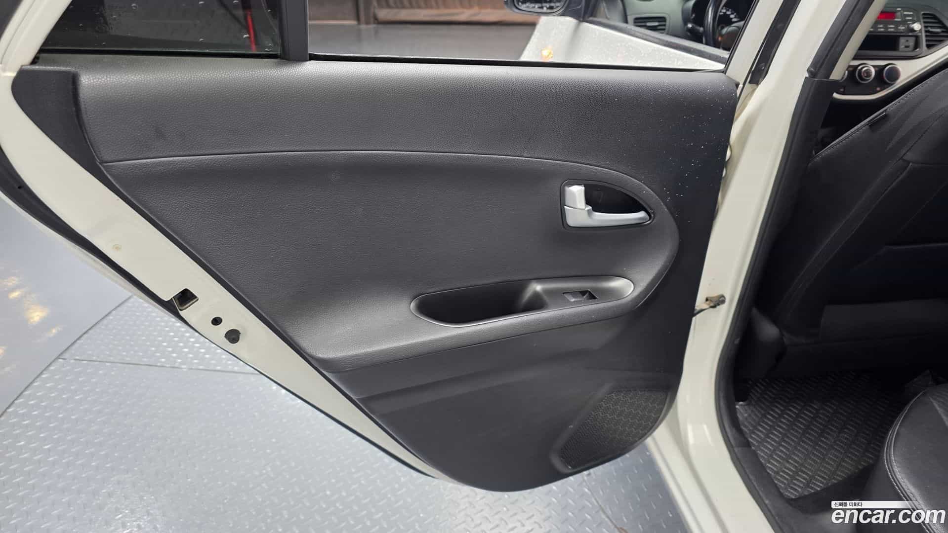 morning Kia 2014.5-INNER-035