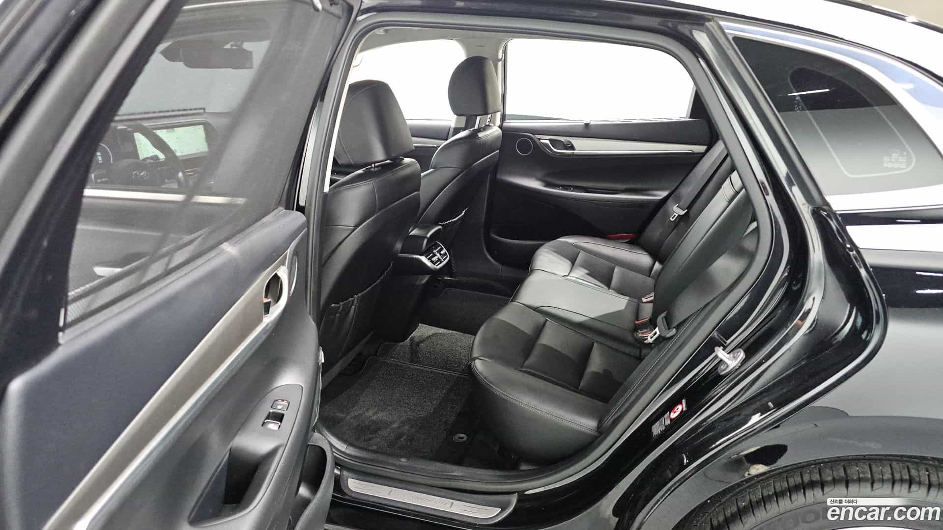 Grandeur Hyundai 2022.9-OPTION-023
