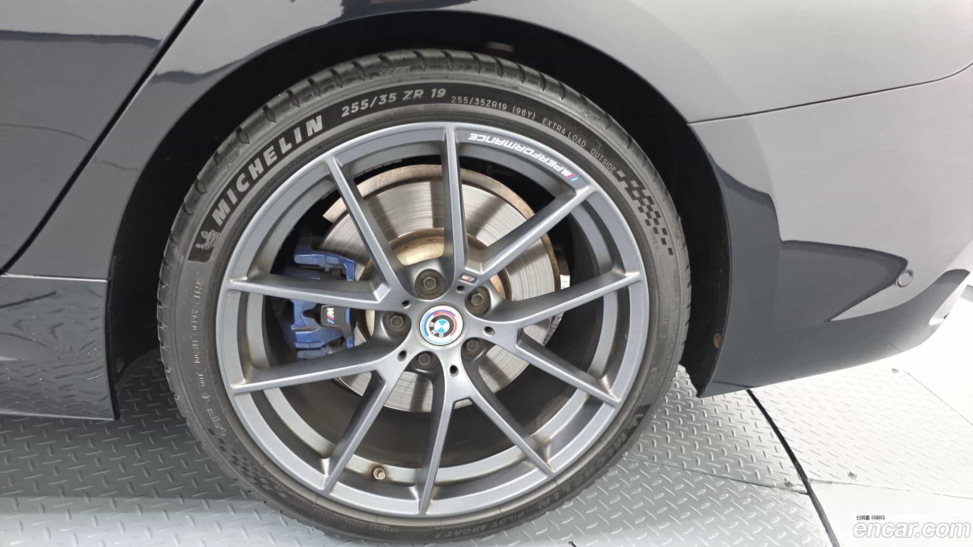 3-Series BMW 2022.5-OUTER-031