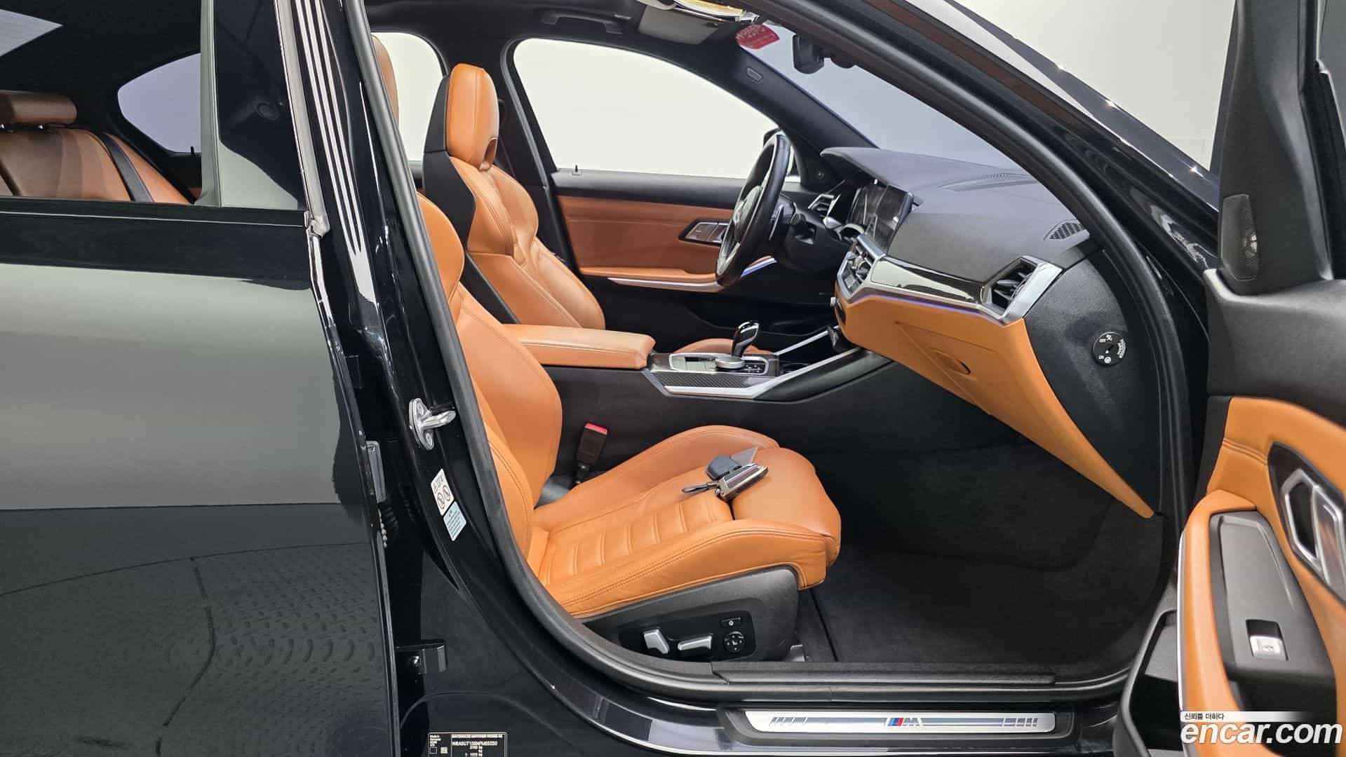 3-Series BMW 2022.5-INNER-036