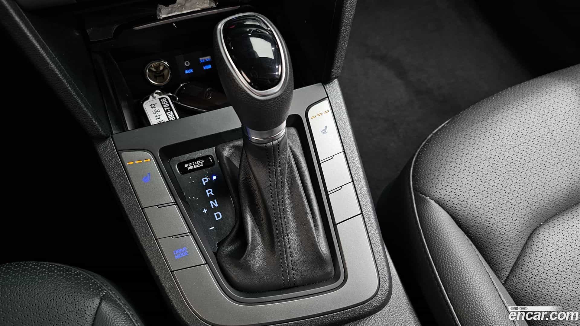 AVANTE Hyundai 2018.4-INNER-009