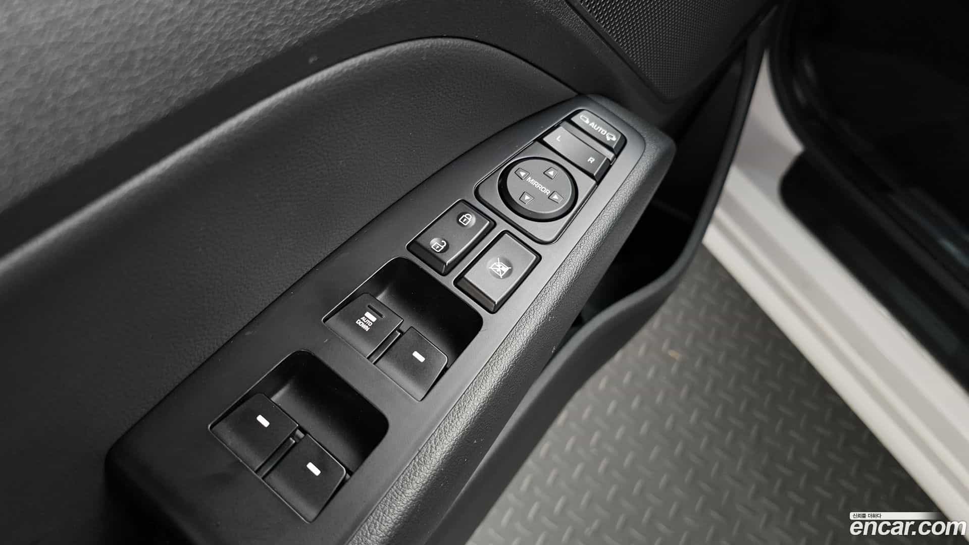 AVANTE Hyundai 2018.4-OPTION-043