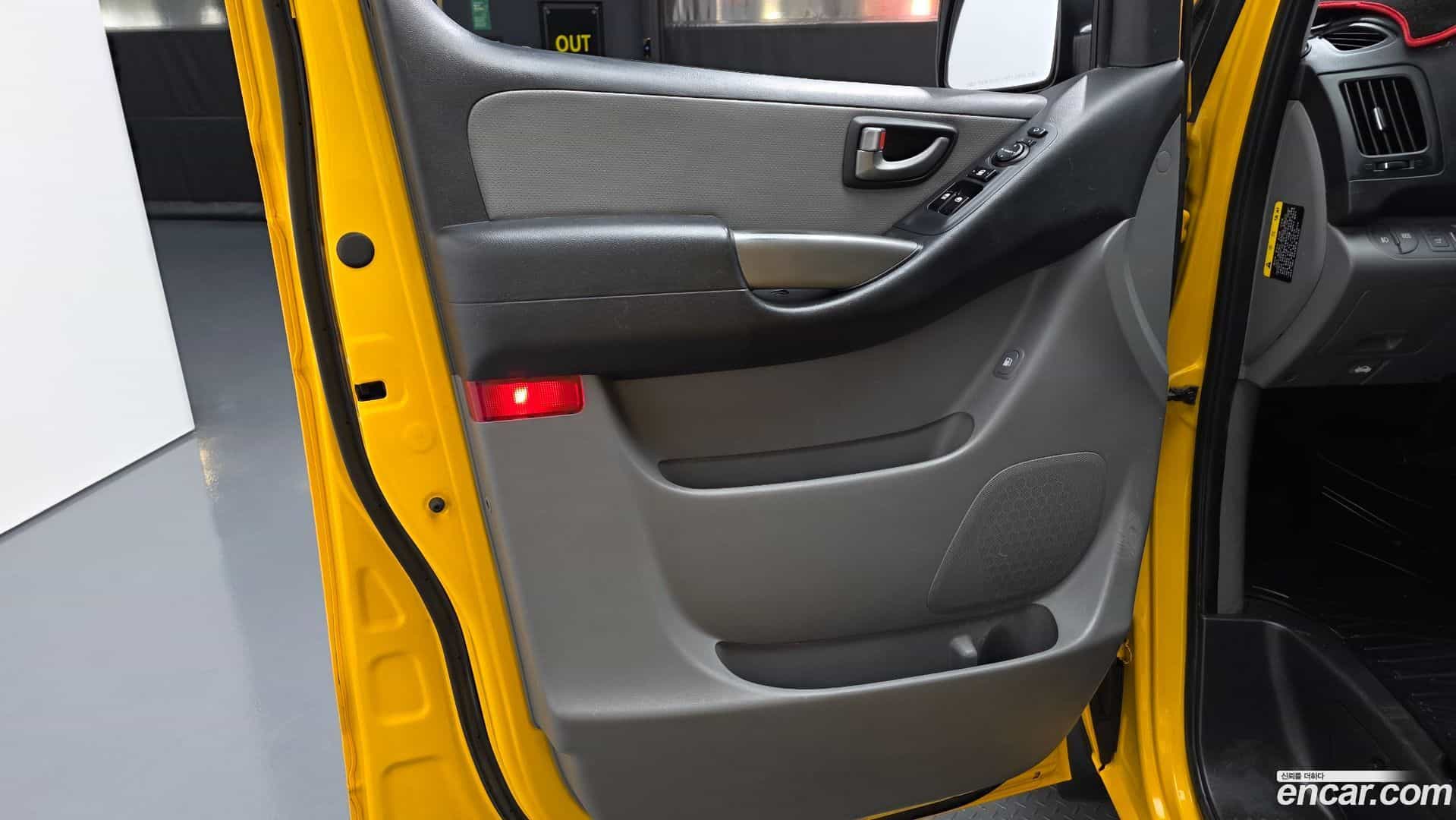 Starex Hyundai 2017.5-INNER-034
