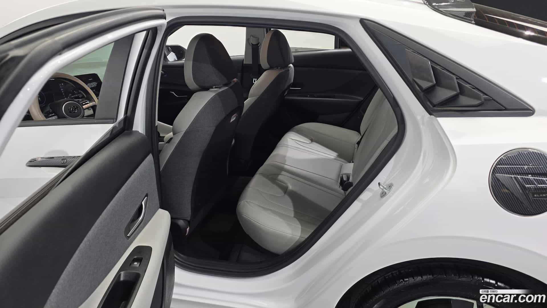 AVANTE Hyundai 2021.3-OPTION-015