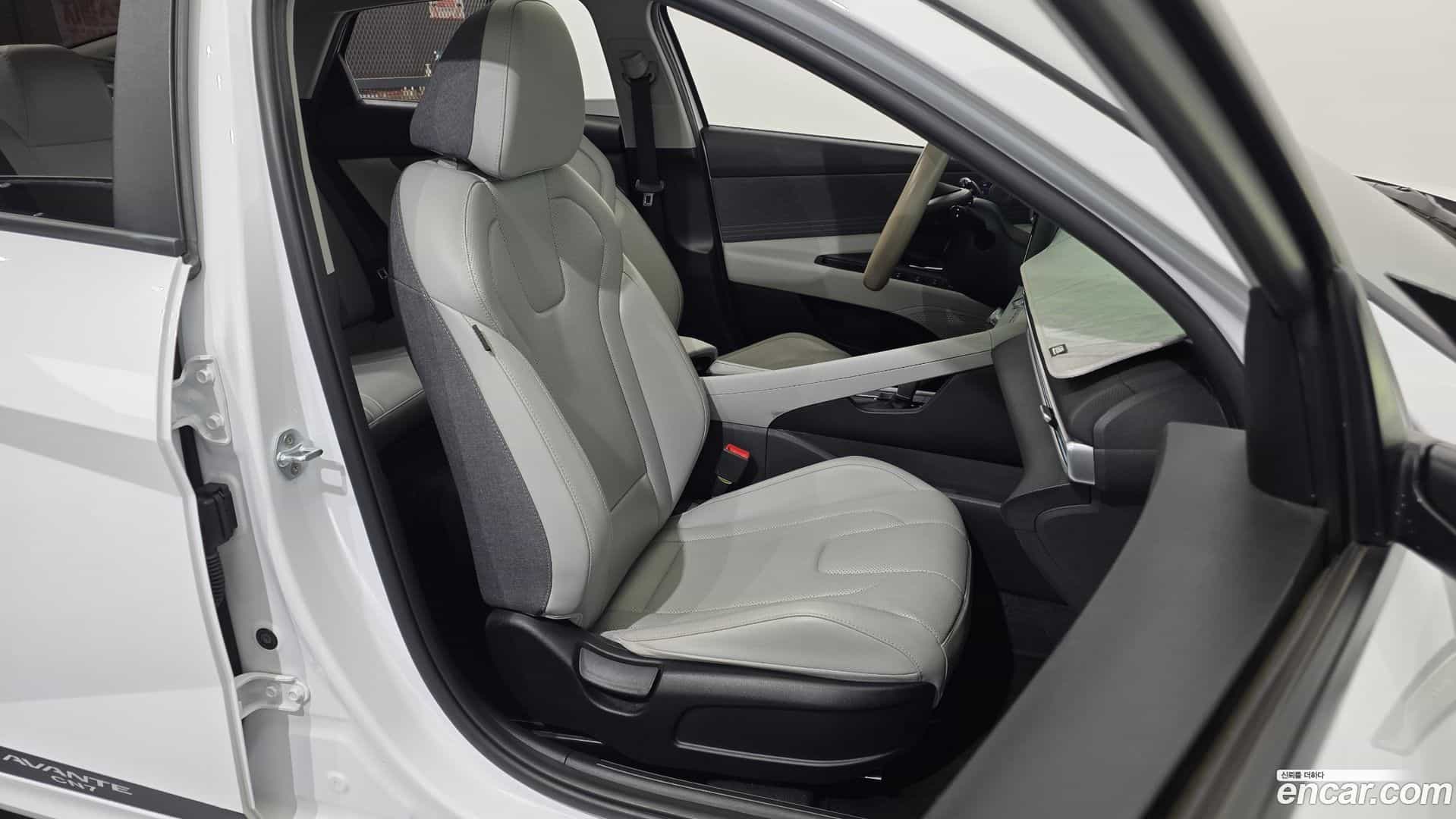 AVANTE Hyundai 2021.3-OPTION-016