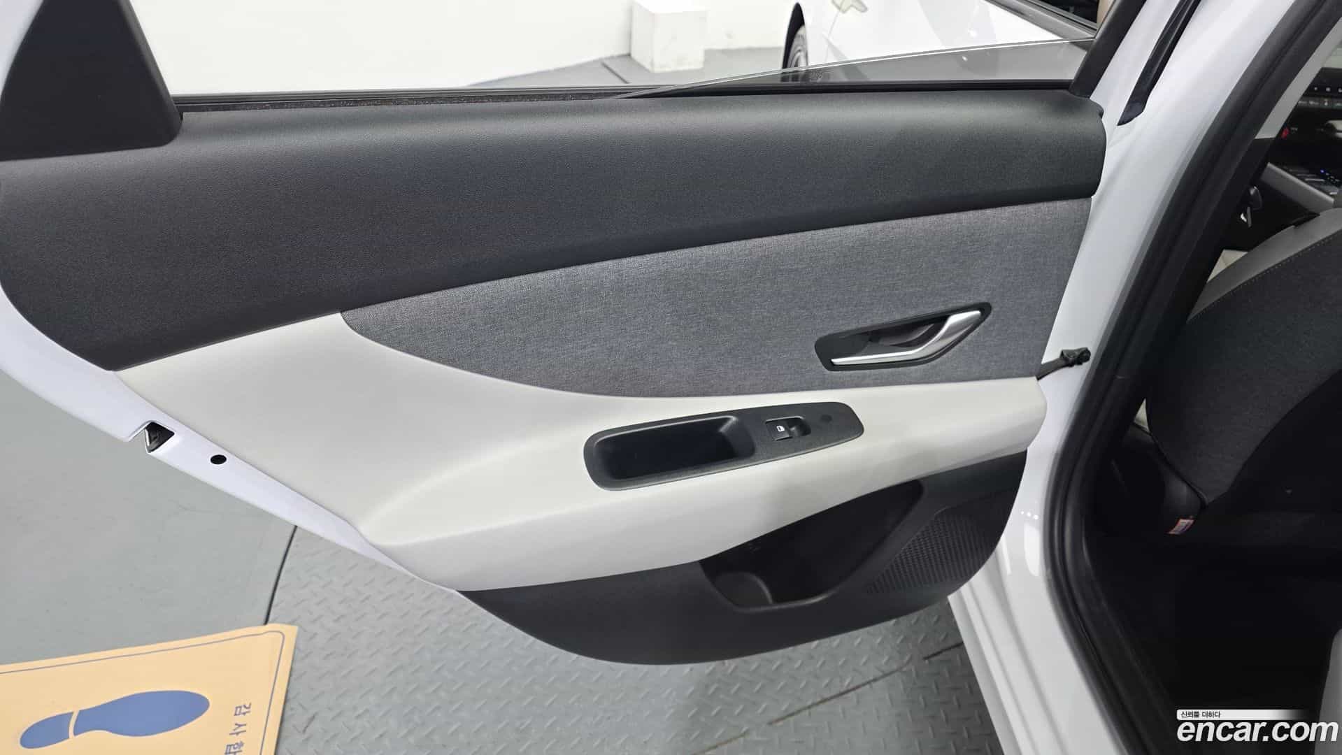 AVANTE Hyundai 2021.3-INNER-035