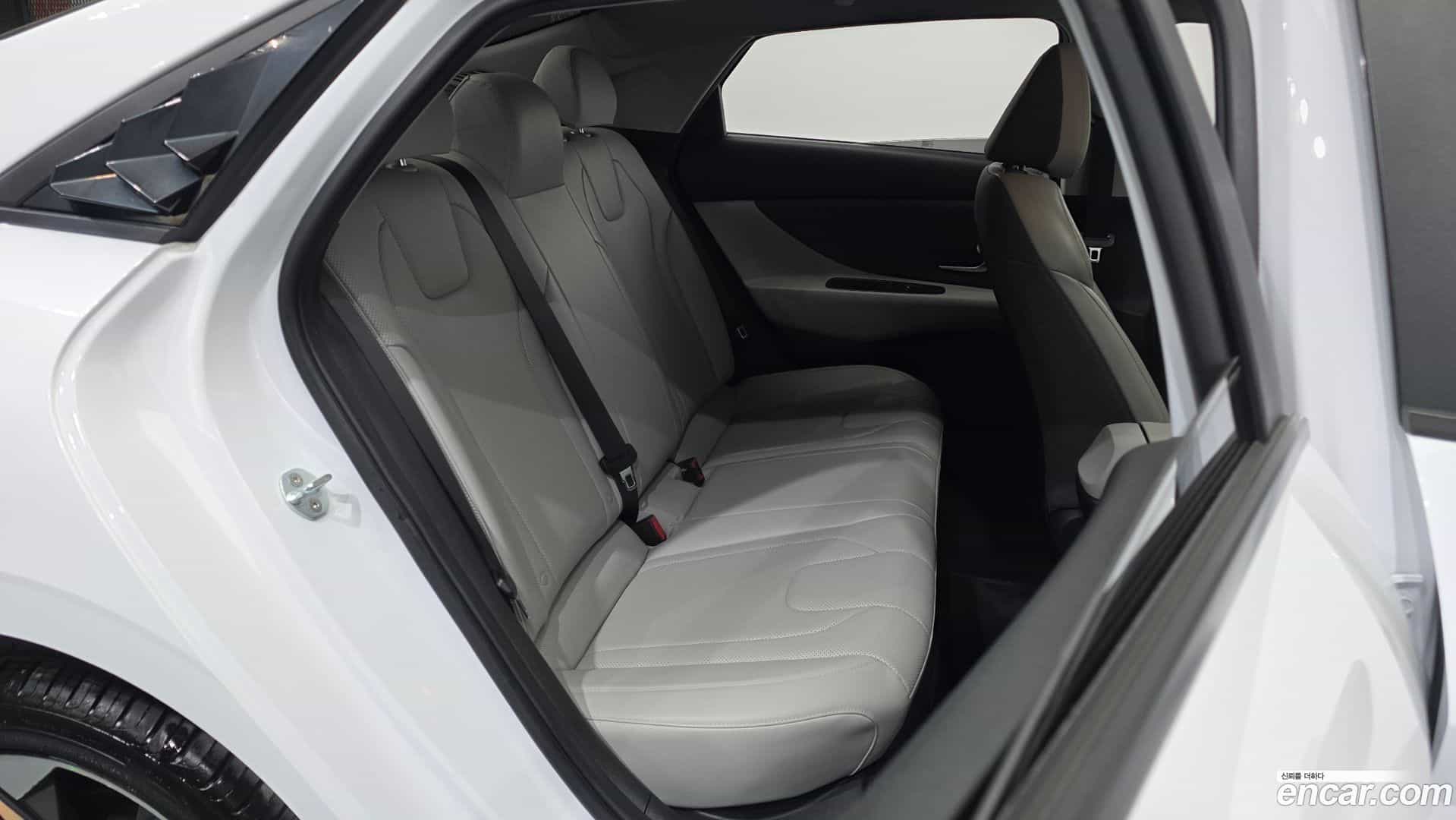 AVANTE Hyundai 2021.3-INNER-036