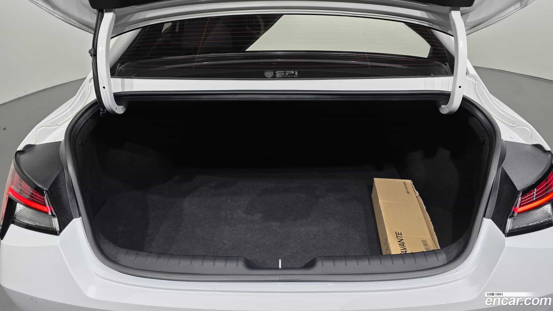 AVANTE Hyundai 2021.3-OPTION-043