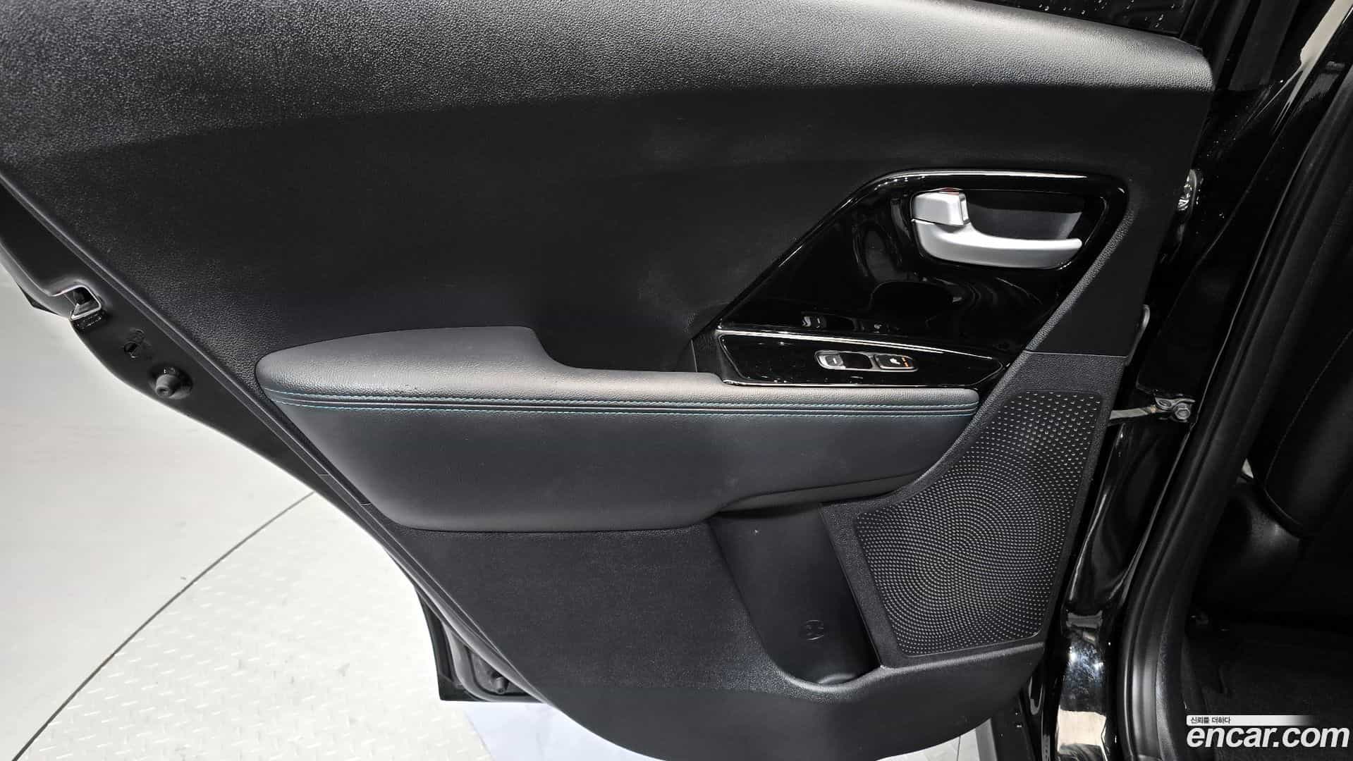Niro Kia 2019.3-INNER-035