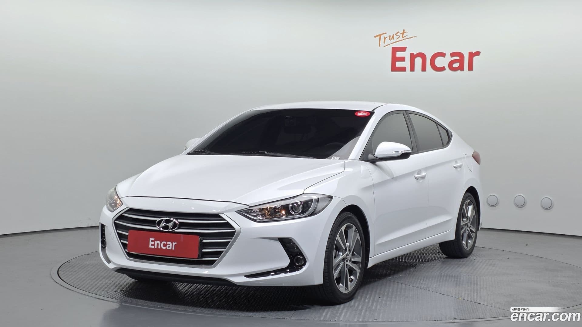 Main__Slider__Photo:AVANTE Hyundai 2018.3-0