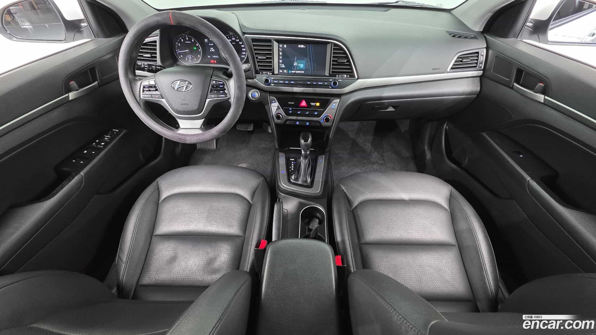 AVANTE Hyundai 2018.3-INNER-007
