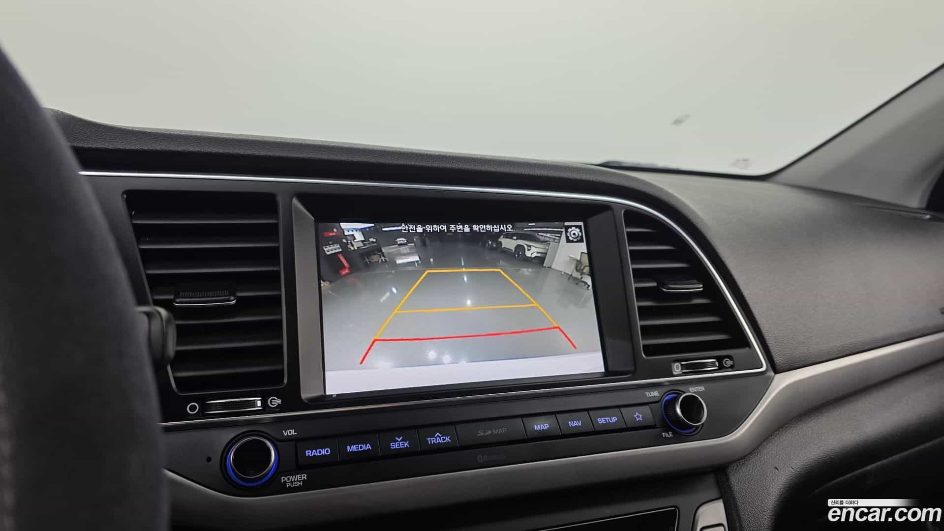 AVANTE Hyundai 2018.3-OPTION-020
