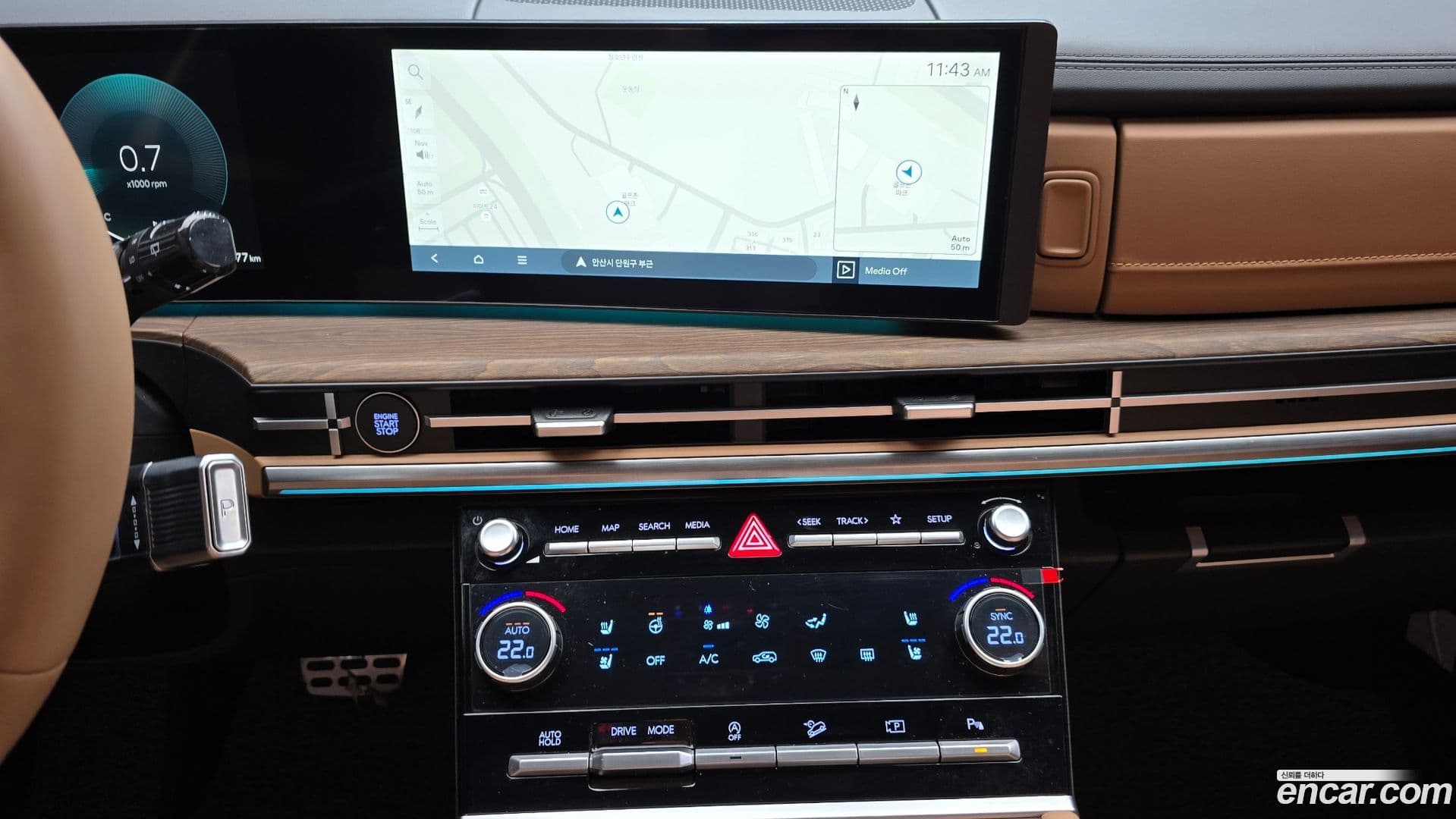 Main__Slider__Photo:Santafe Hyundai 2025.5-19