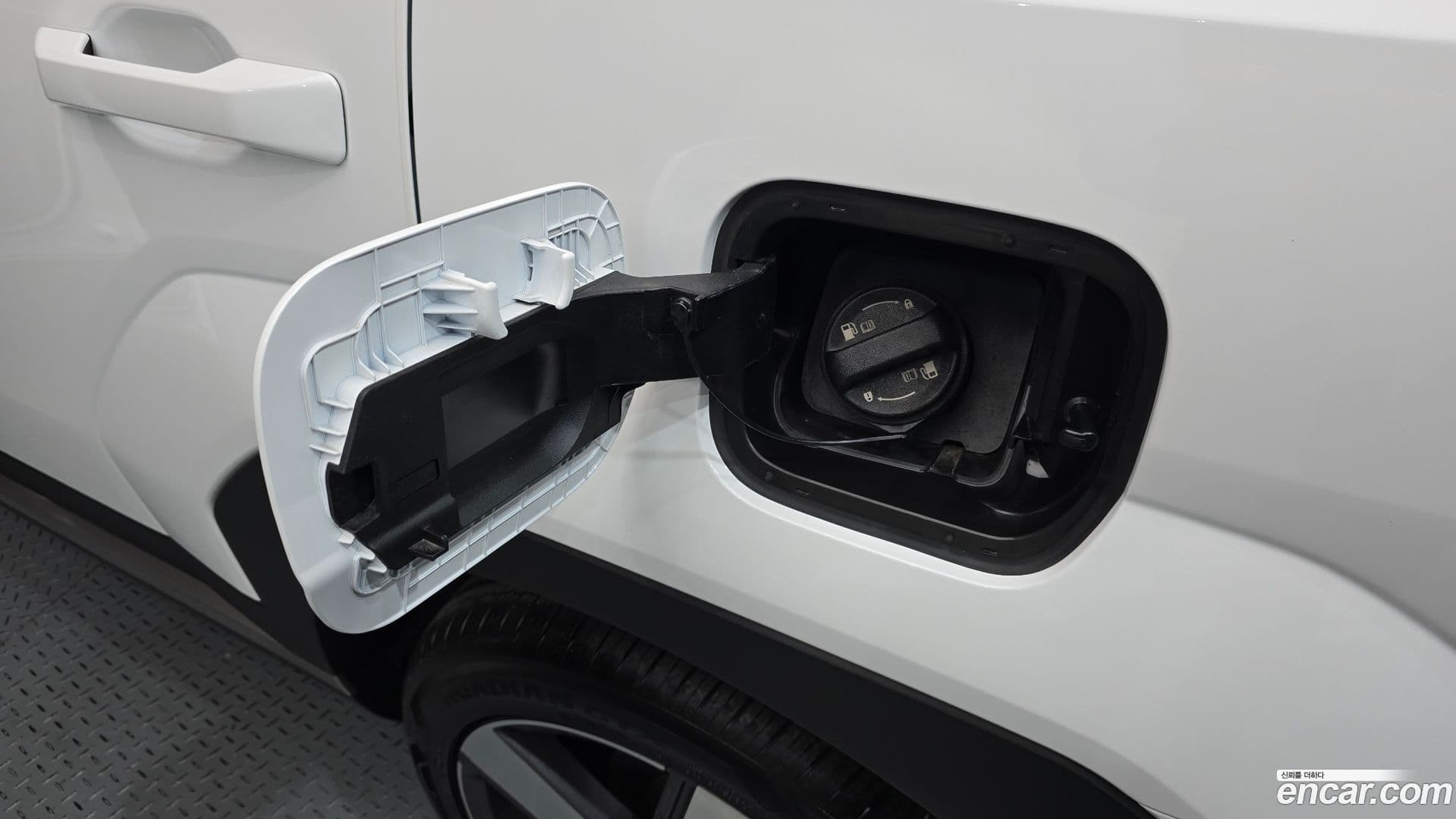 Main__Slider__Photo:Santafe Hyundai 2025.5-31