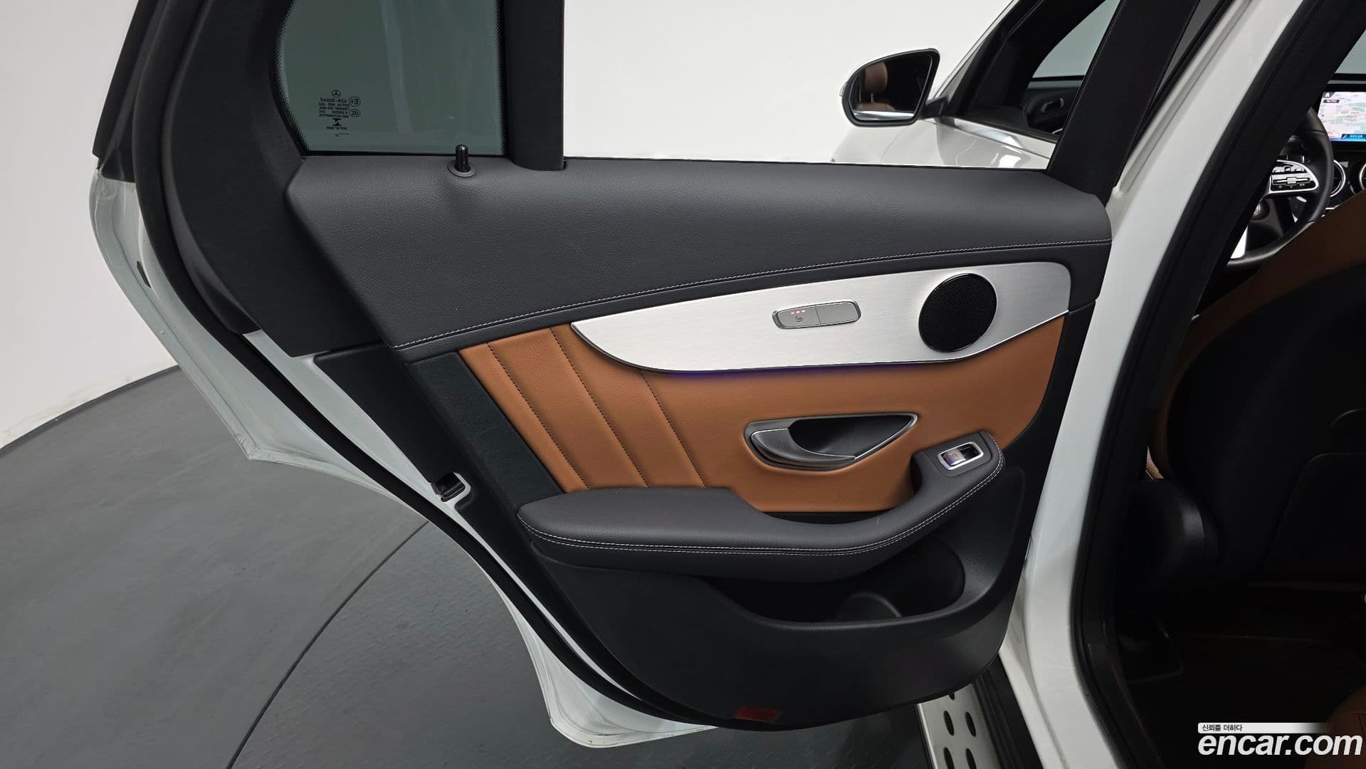 Main__Slider__Photo:GLC-Class Mercedes-Benz 2022.5-25