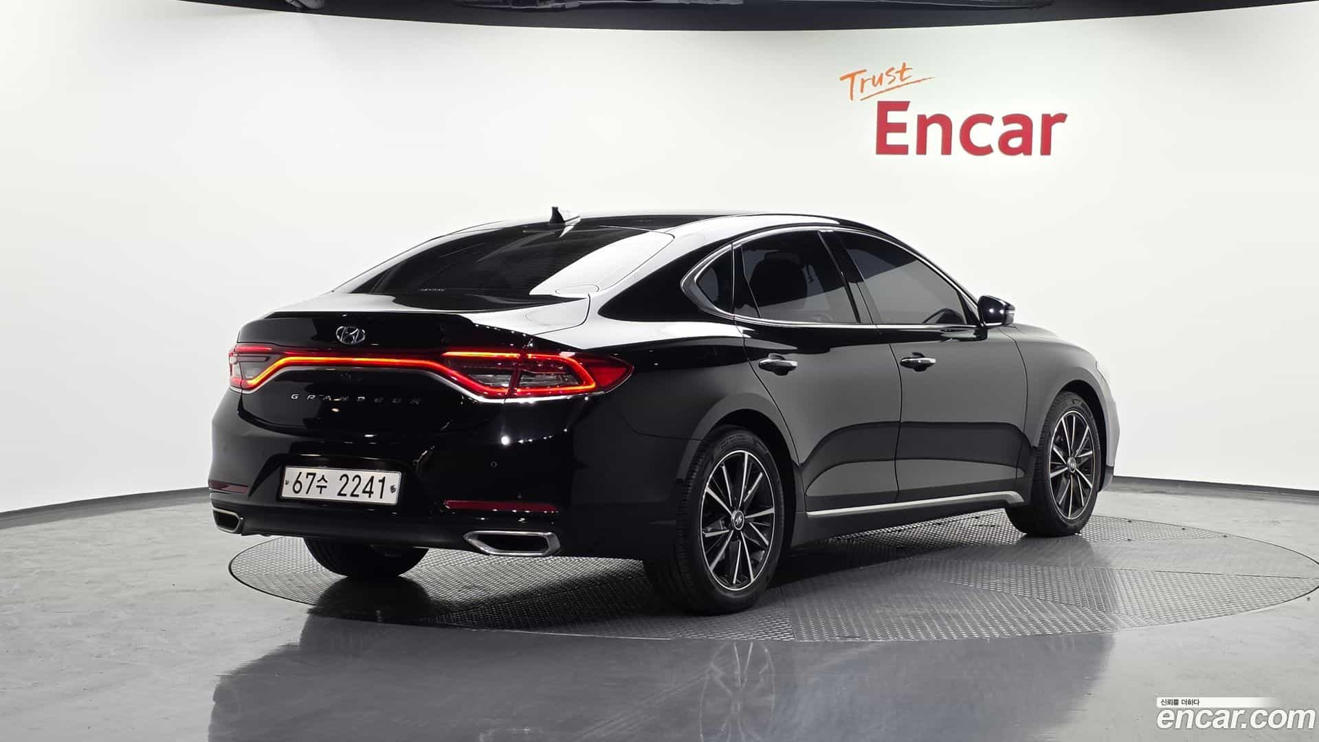 Grandeur Hyundai 2018.7-OUTER-002