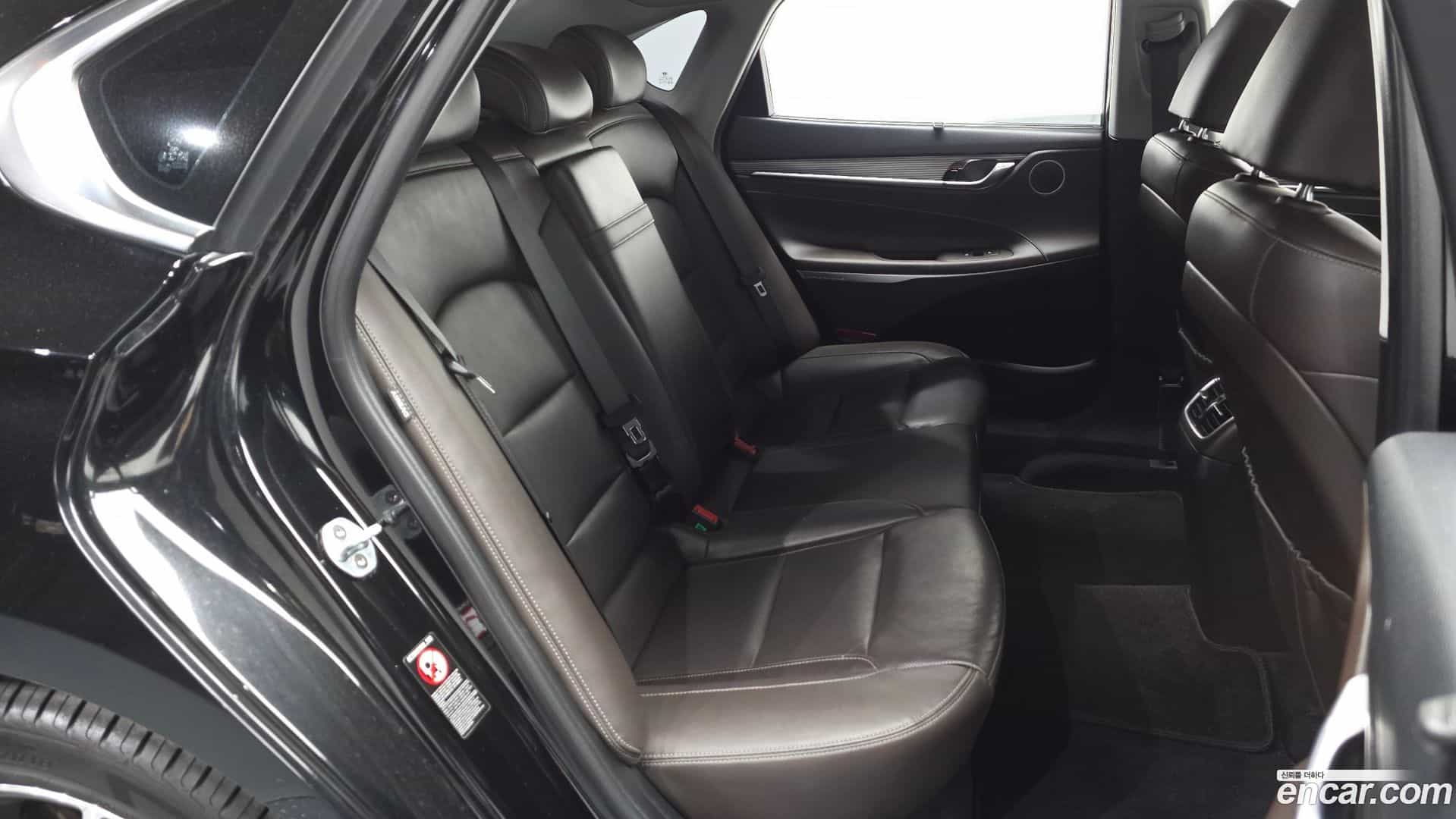 Grandeur Hyundai 2018.7-OPTION-015