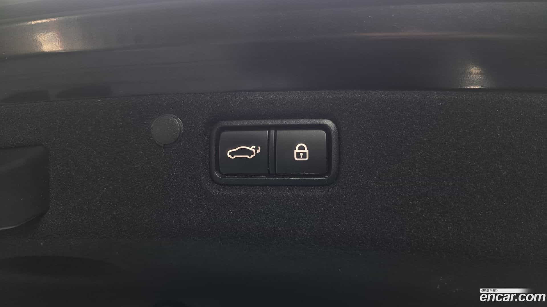 Grandeur Hyundai 2018.7-OPTION-024