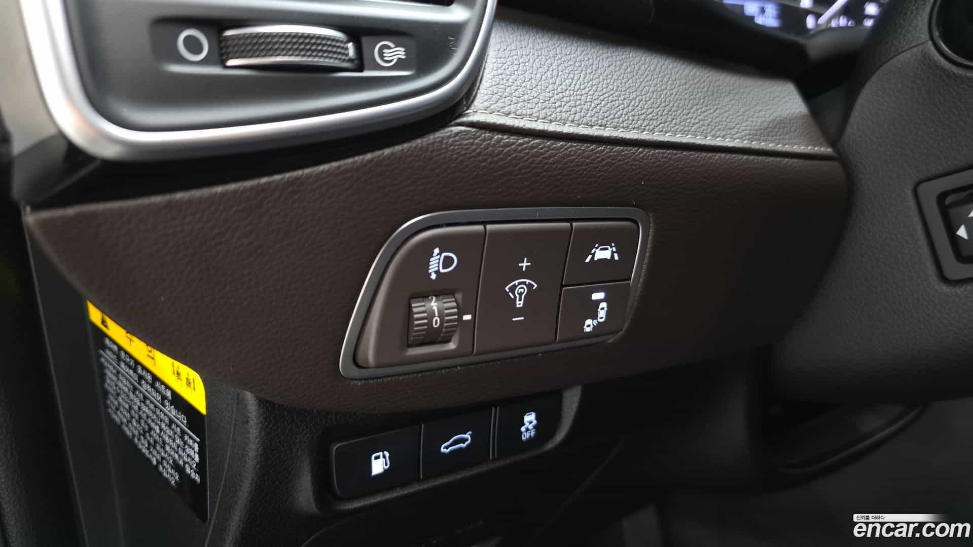 Grandeur Hyundai 2018.7-OPTION-040