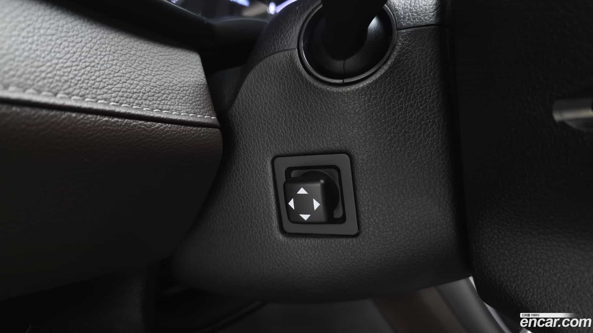 Grandeur Hyundai 2018.7-OPTION-044