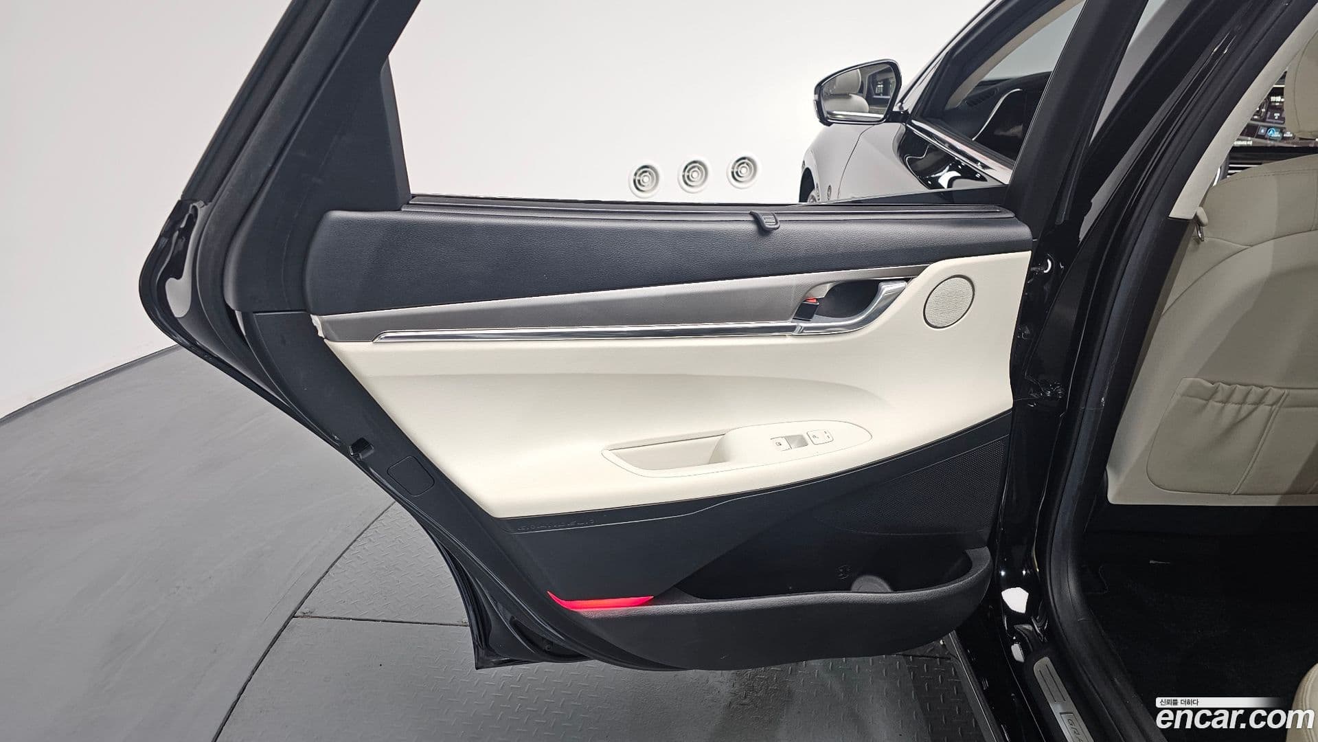 Main__Slider__Photo:Grandeur Hyundai 2022.7-24