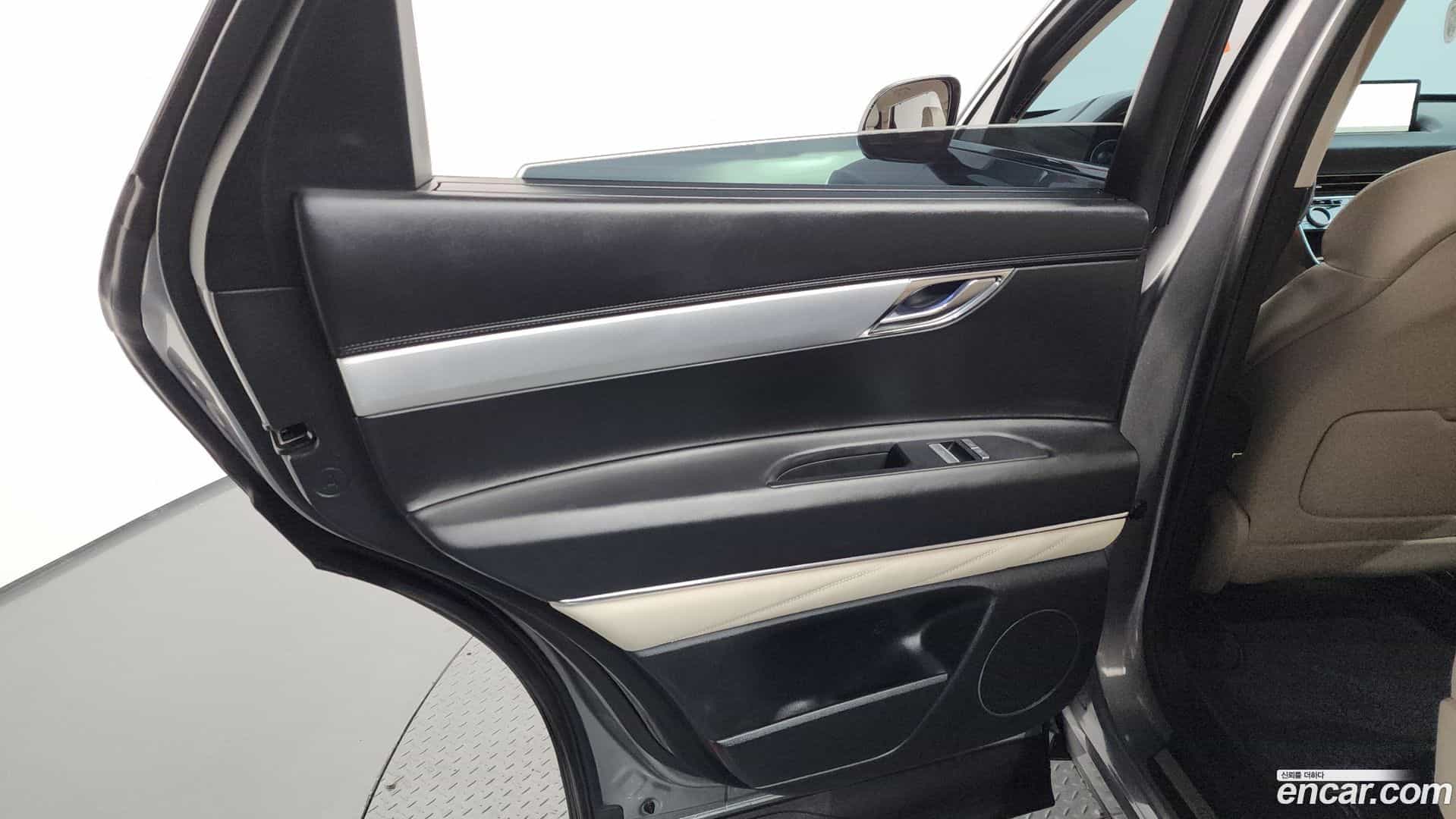 GV80 Genesis 2023.6-INNER-035