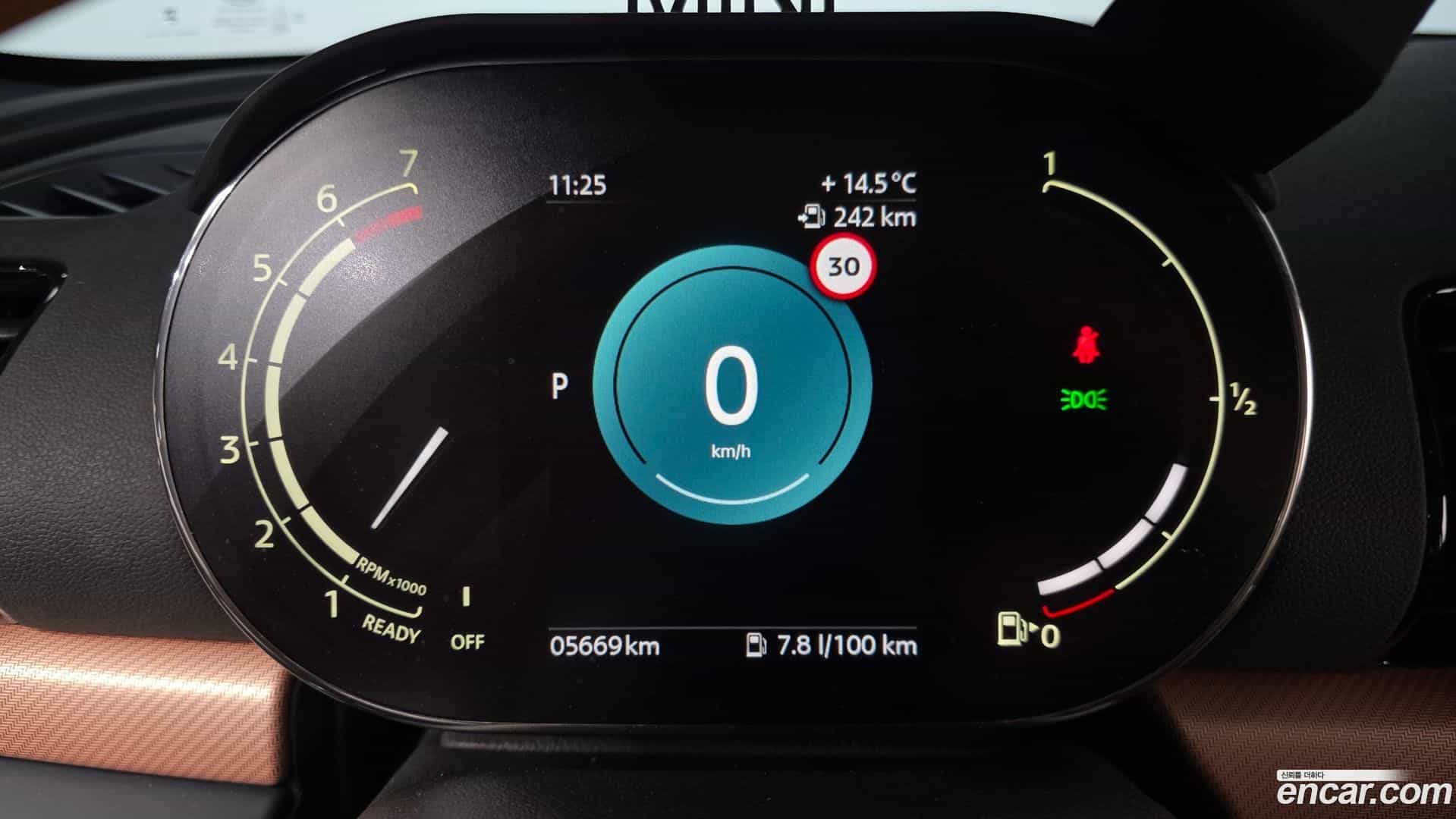Clubman Mini 2024.5-INNER-008