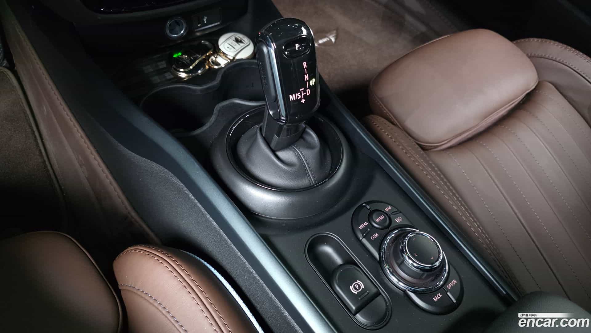 Clubman Mini 2024.5-INNER-009