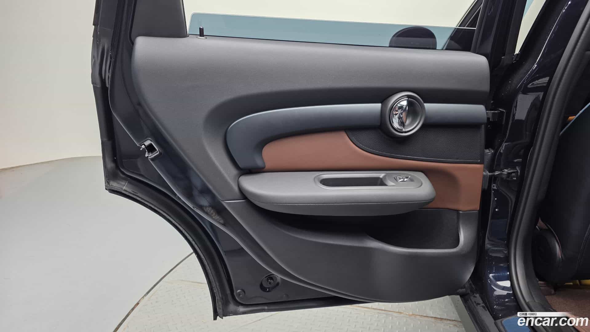 Clubman Mini 2024.5-INNER-035