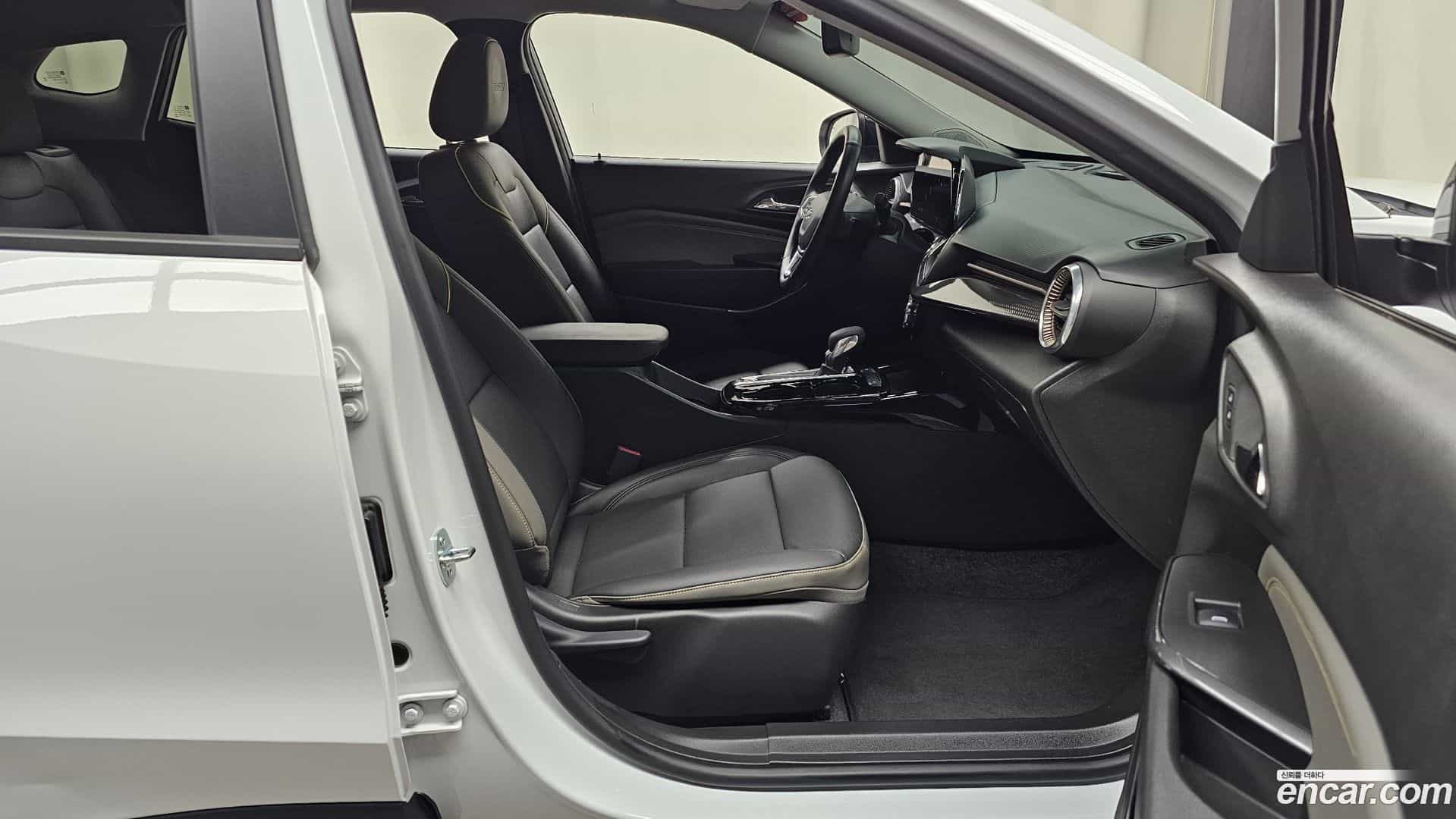 Trax Chevrolet 2023.5-OPTION-015