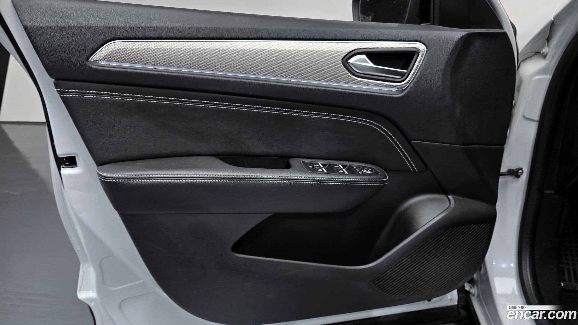 Main__Slider__Photo:XM3 Renault Korea 2022.2-23