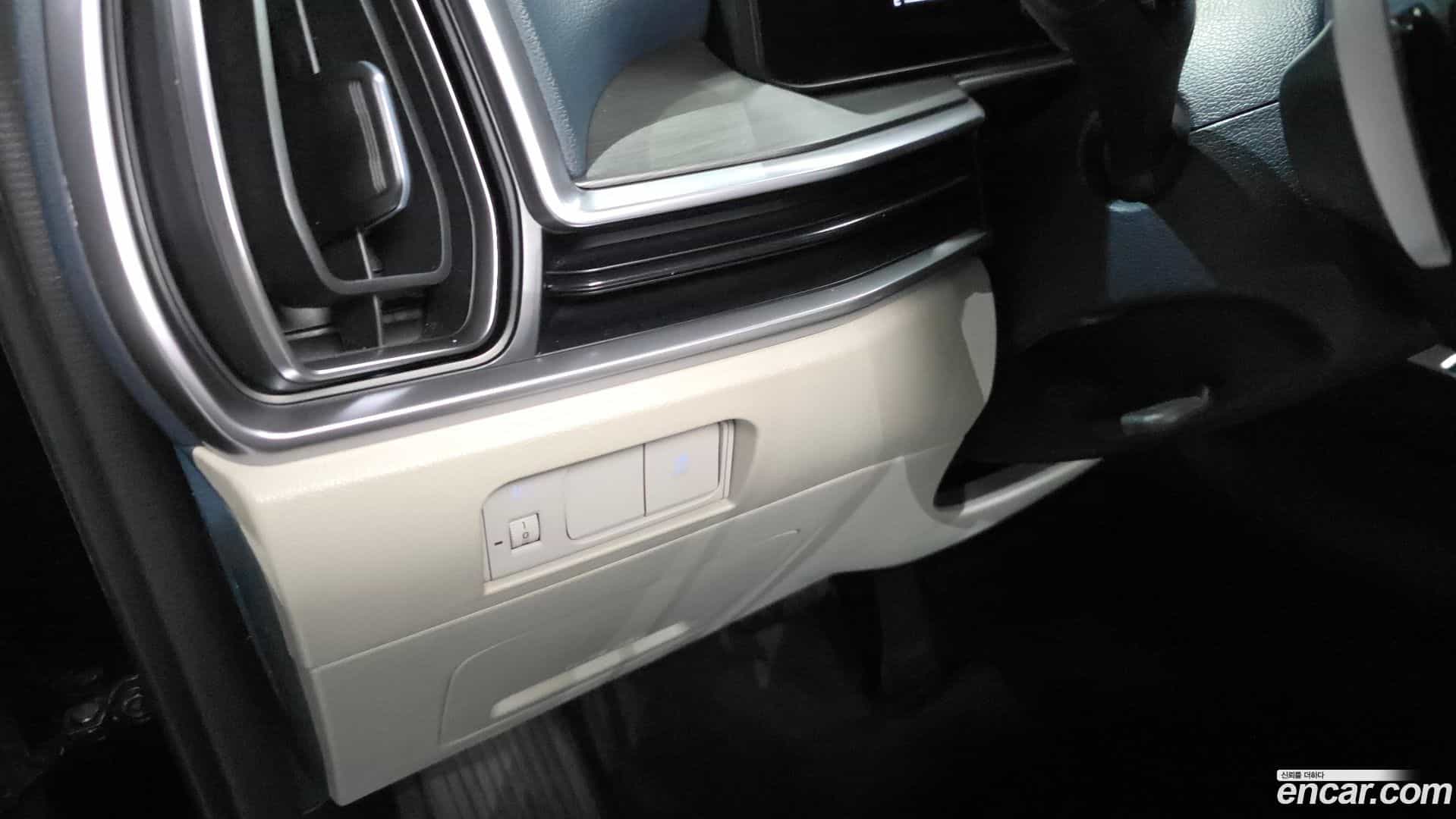 Sorento Kia 2023.8-OPTION-043