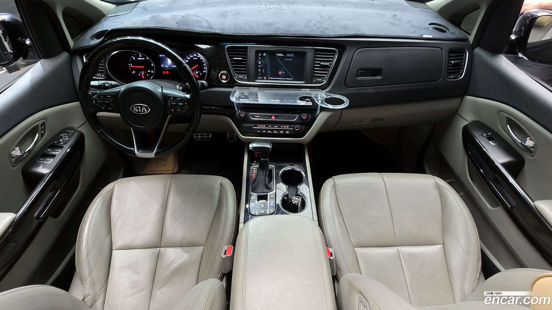 Main__Slider__Photo:Canival Kia 2018.8-6