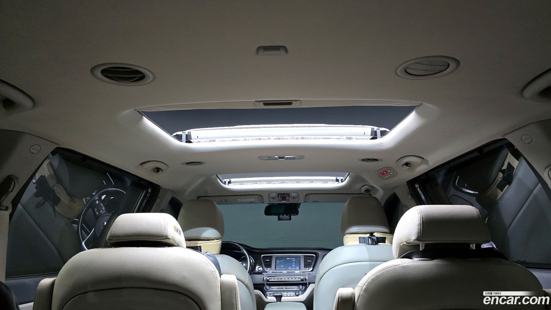 Main__Slider__Photo:Canival Kia 2018.8-31