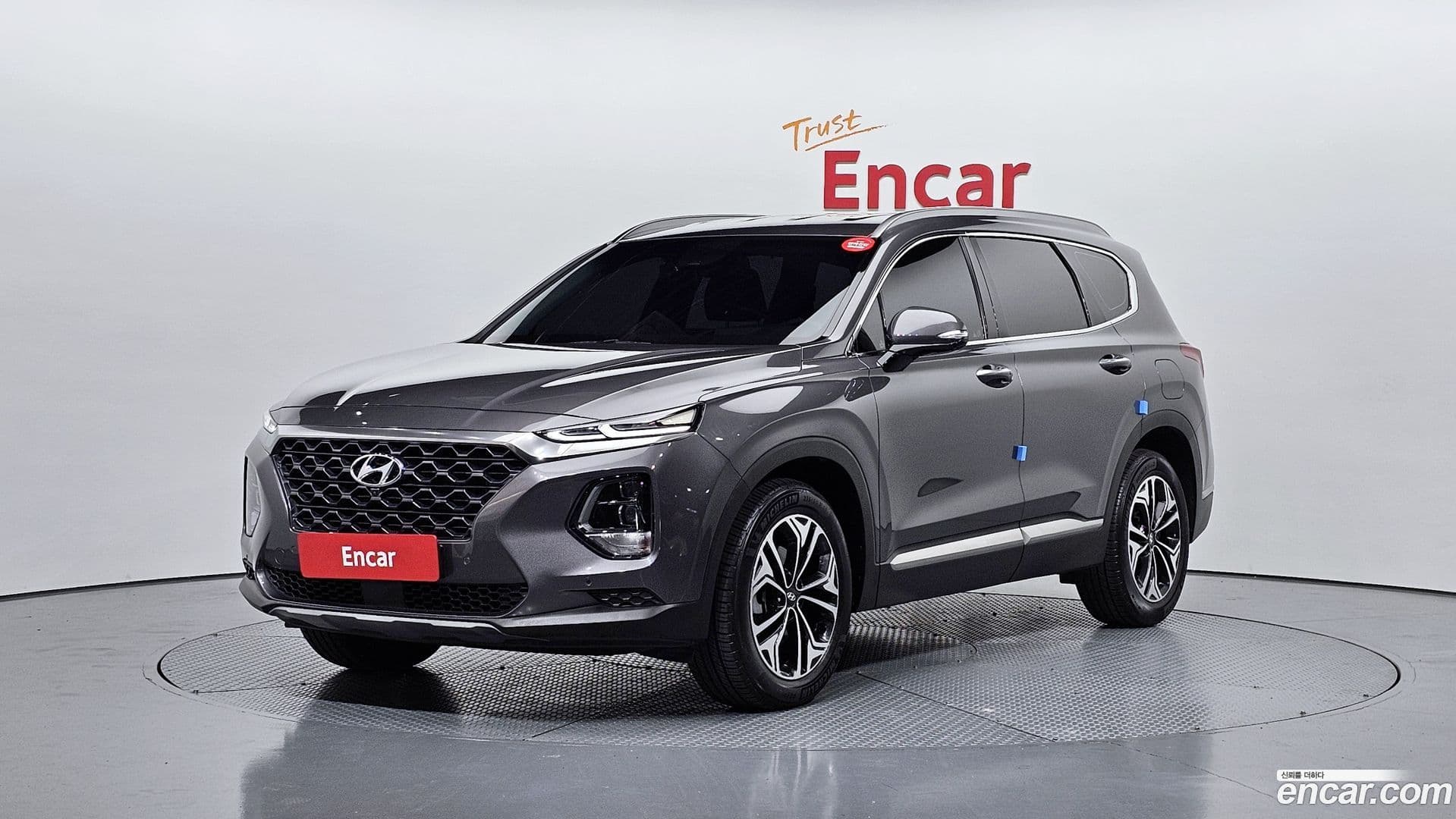 Main__Slider__Photo:Santafe Hyundai 2019.1-0