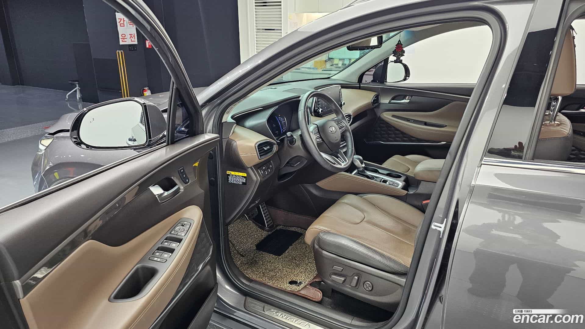 Santafe Hyundai 2019.1-INNER-010