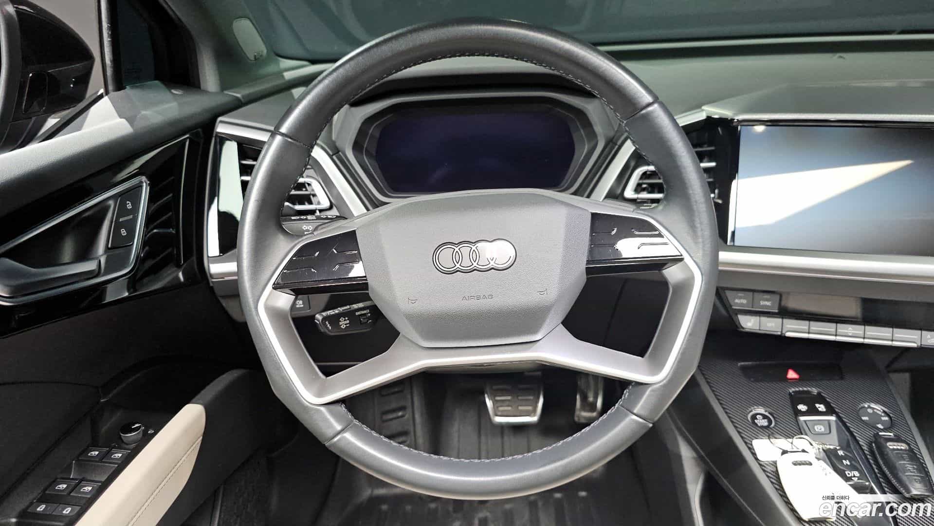 Q4 e-tron Audi 2022.9-OPTION-017