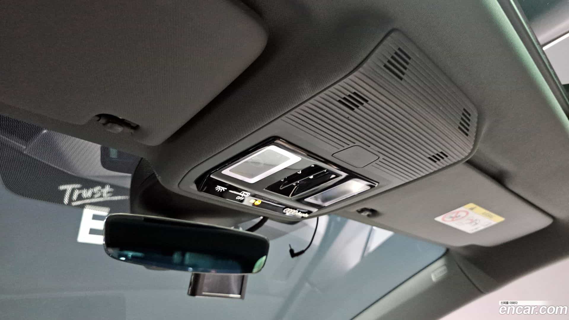 Q4 e-tron Audi 2022.9-OPTION-021