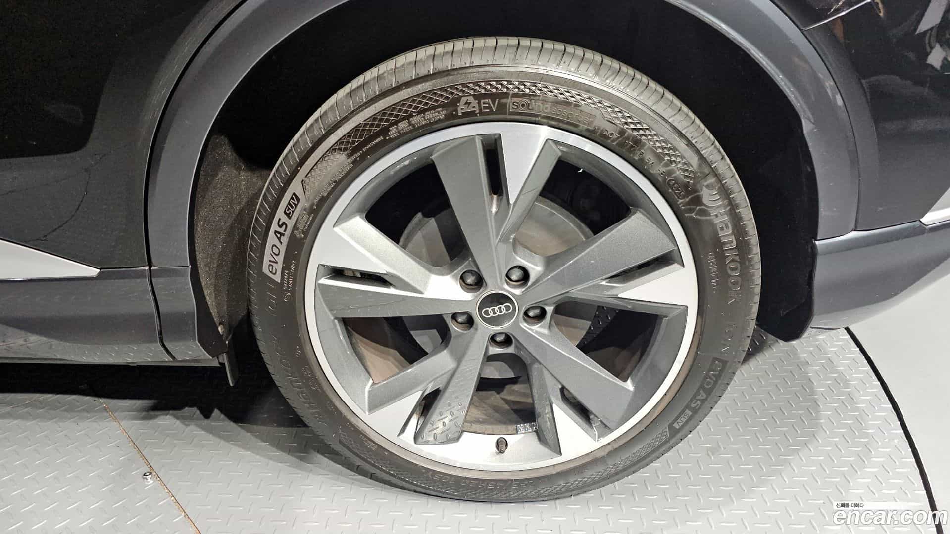 Q4 e-tron Audi 2022.9-OUTER-031