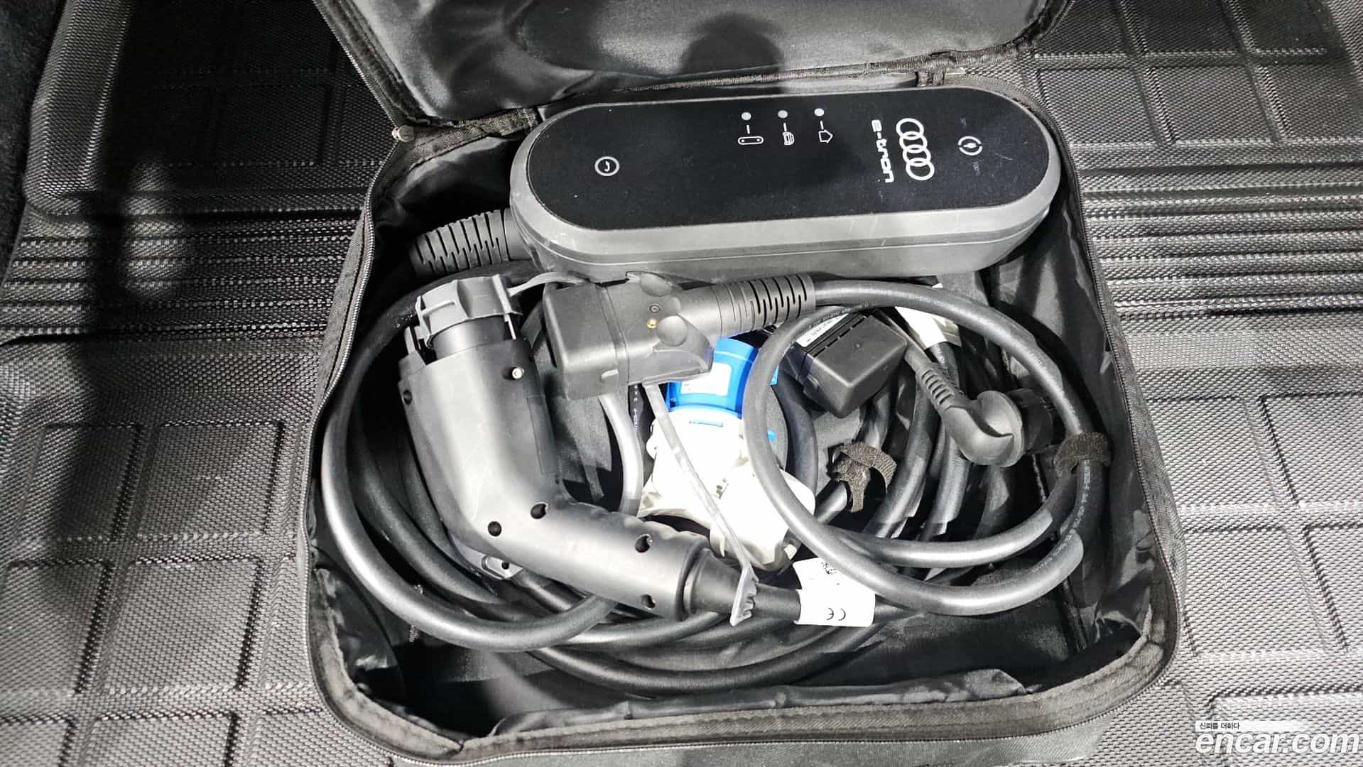 Q4 e-tron Audi 2022.9-OPTION-040